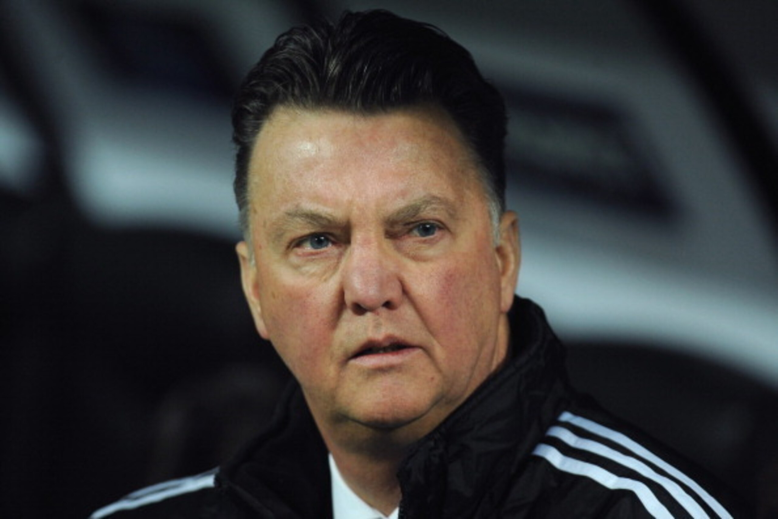 MILAN, ITALY - FEBRUARY 23:  FC Bayern Muenchen head ccoach Louis van Gaal looks on prior to the UEFA Champions League round of 16 first leg match between Inter Milan v FC Bayern Muenchen on February 23, 2011 in Milan, Italy.  (Photo by Valerio Pennicino/