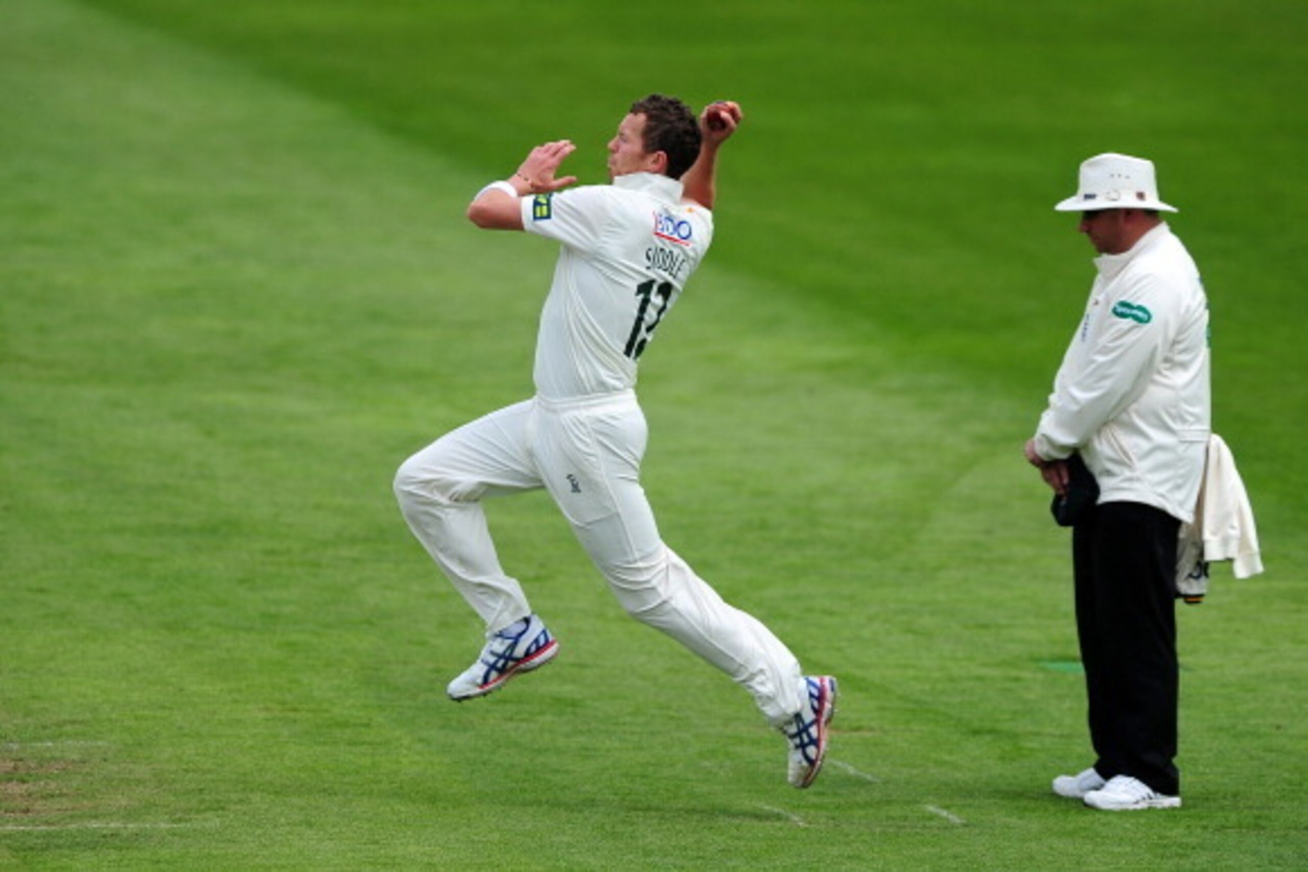 TAUNTON, ENGLAND - MAY 5:  Peter Siddle of Nottinghamshire runs in to bowl during day two of the LV County Championship Division One match between Somerset and Nottinghamshire at The County Ground on May 5, 2014 in Taunton, England.  (Photo by Dan Mullan/