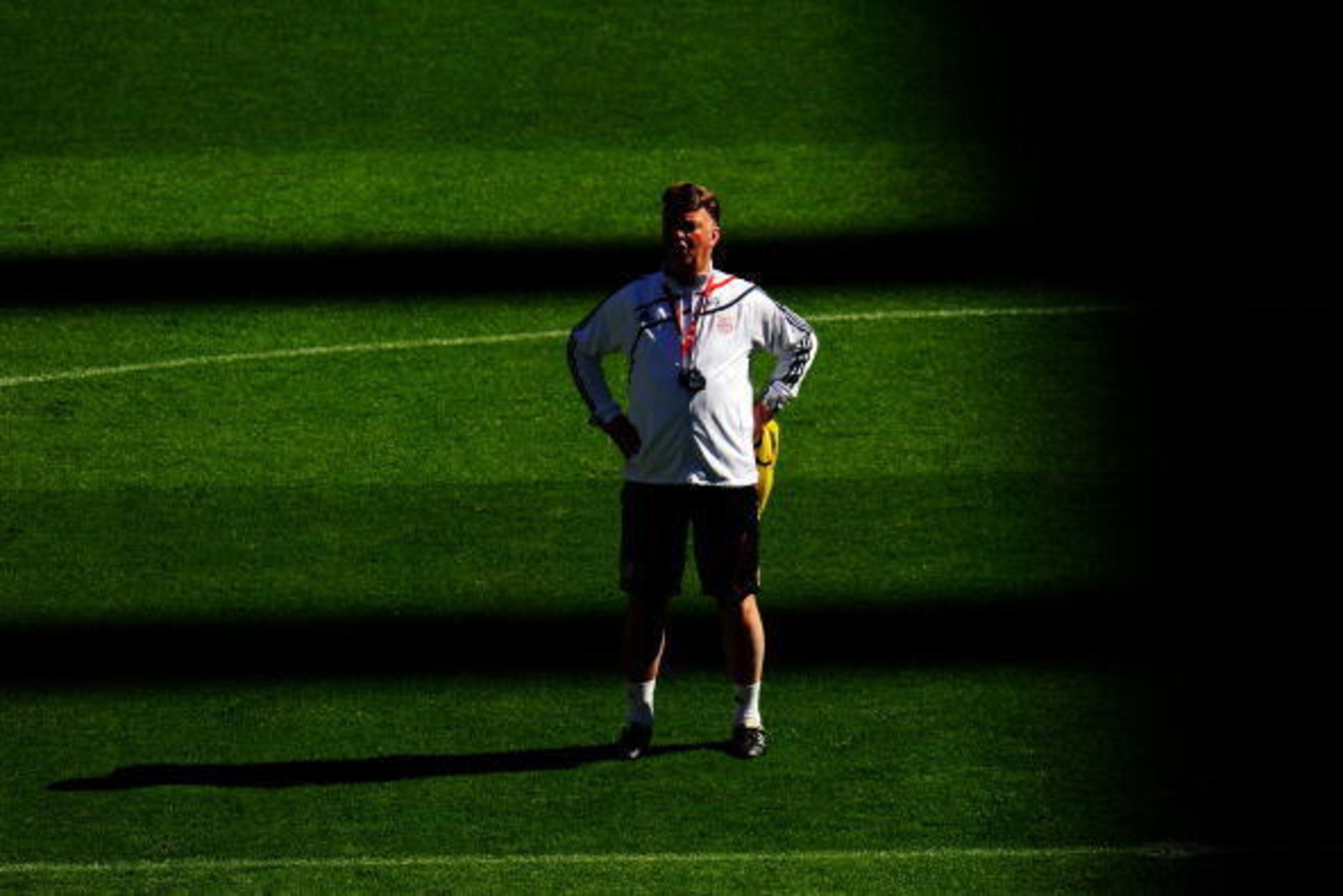 MADRID, SPAIN - MAY 21:  Coach Louis van Gaal gives instructions during the Bayern Munich training session prior to the UEFA Champions League Final match versus Inter Milan at the Estadio Santiago Bernabeu on May 21, 2010 in Madrid, Spain.  (Photo by Jami