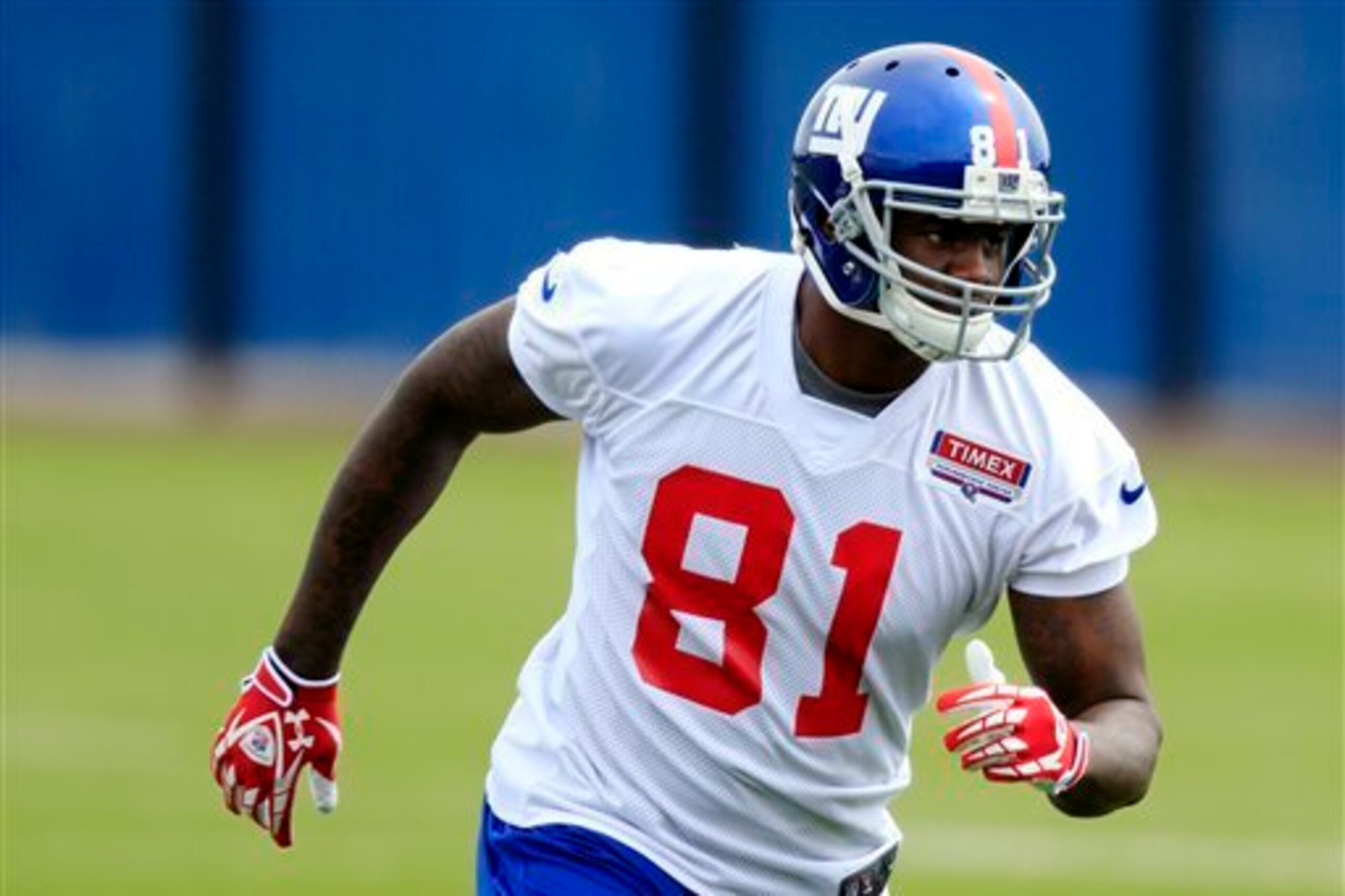 It's time for tight end Adrien Robinson to step up and contribute.