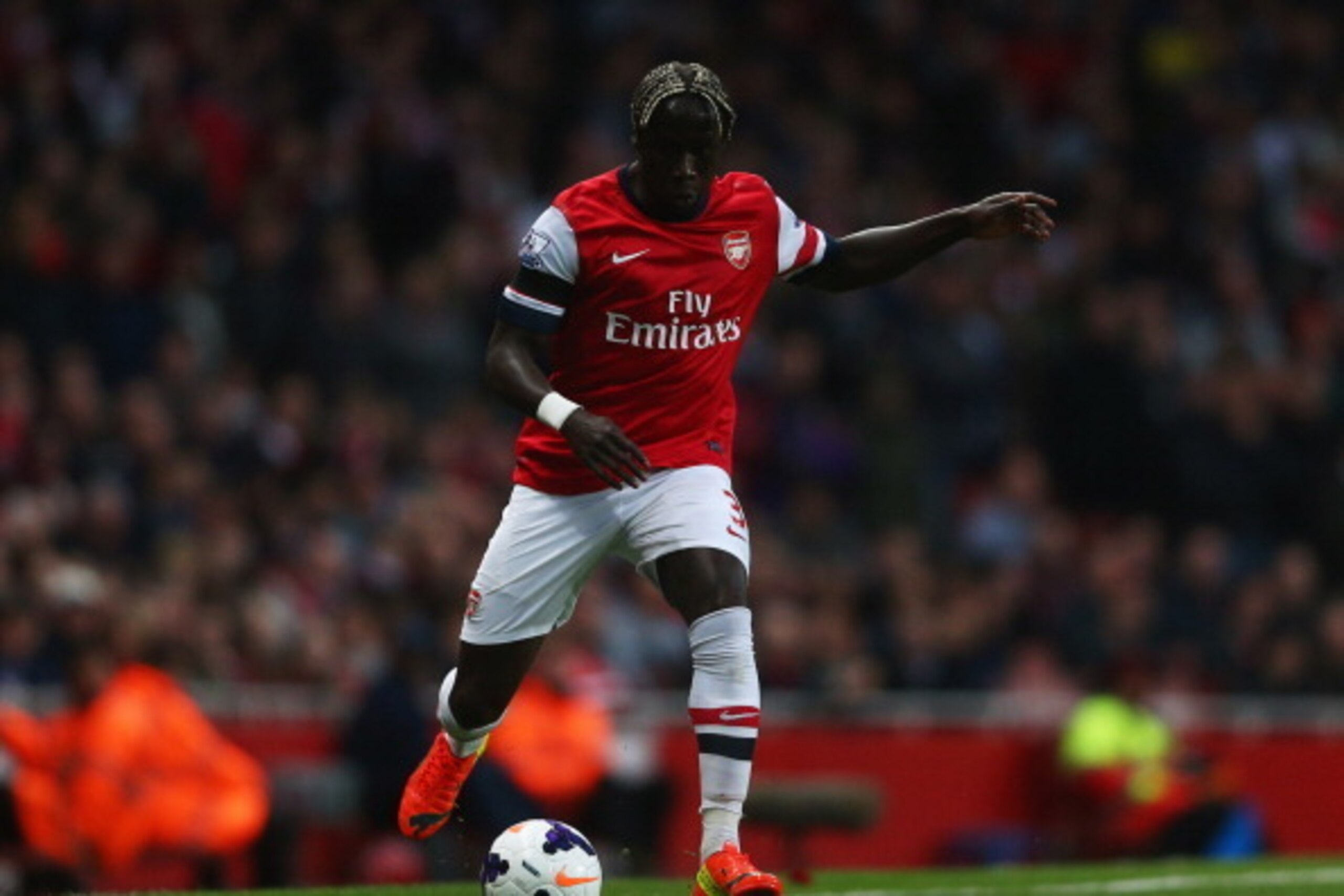 LONDON, ENGLAND - APRIL 15:  Bacary Sagna of Arsenal in action during the Barclays Premier League match between Arsenal and West Ham United at Emirates Stadium on April 15, 2014 in London, England.  (Photo by Paul Gilham/Getty Images)