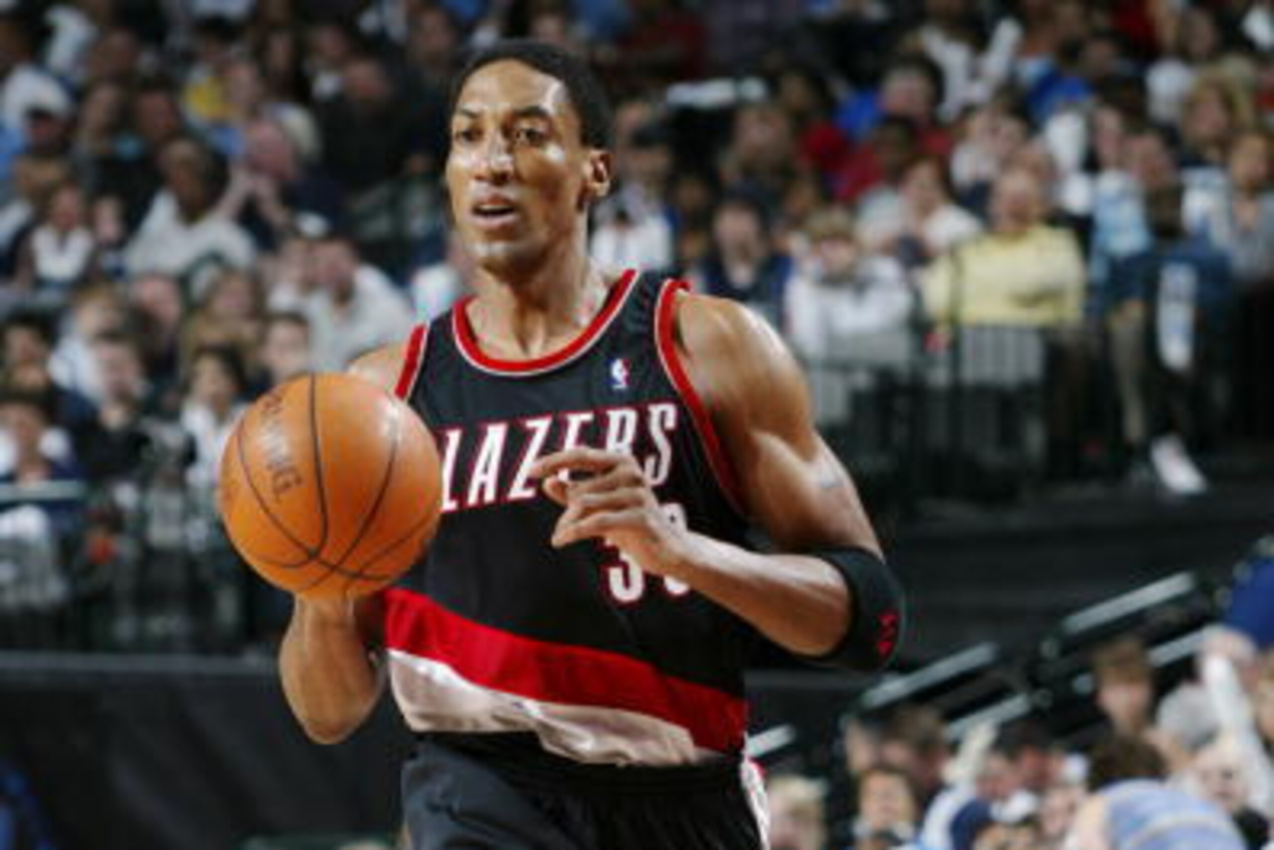 DALLAS - APRIL 19: Scottie Pippen #33 of the Portland Trail Blazers advances the ball against the Dallas Mavericks in Game one of the Western Conference Quarterfinals during the 2003 NBA Playoffs at American Airlines Center on April 19, 2003 in Dallas, T DALLAS - APRIL 19: Scottie Pippen #33 of the Portland Trail Blazers advances the ball against the Dallas Mavericks in Game one of the Western Conference Quarterfinals during the 2003 NBA Playoffs at American Airlines Center on April 19, 2003 in Dallas, T