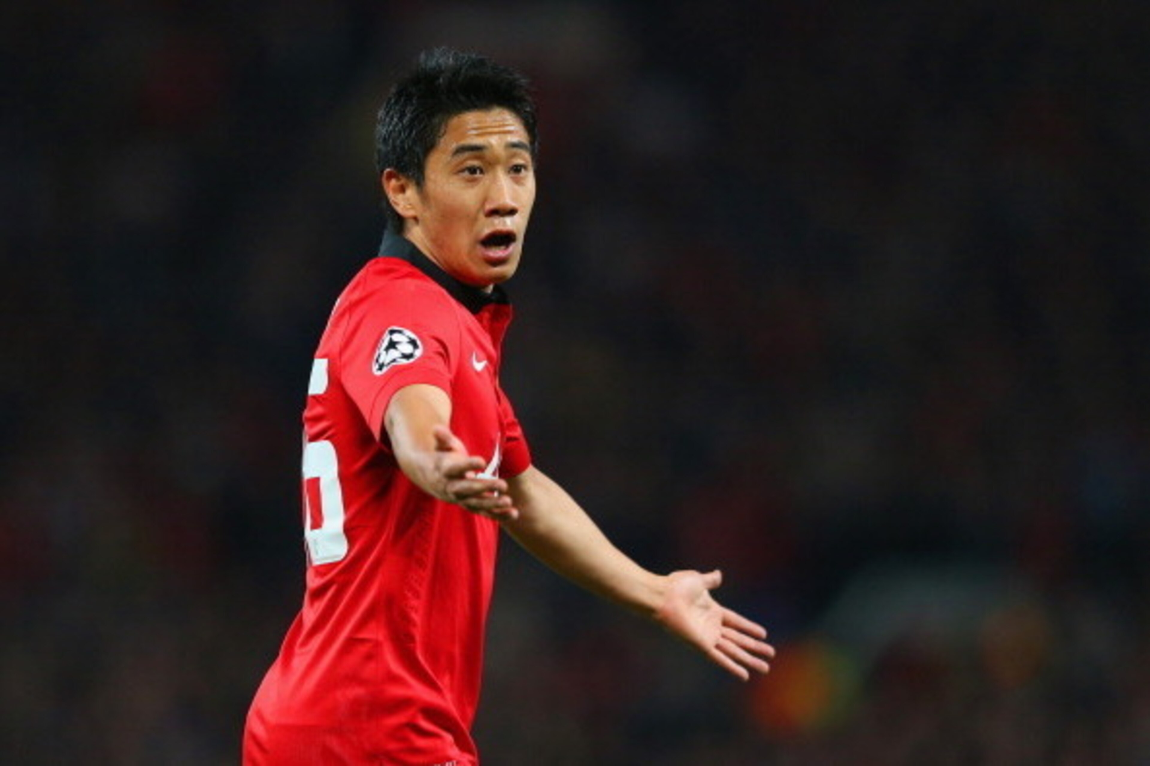 MANCHESTER, ENGLAND - APRIL 01: Shinji Kagawa of Manchester United looks on during the UEFA Champions League Quarter Final first leg match between Manchester United and FC Bayern Muenchen at Old Trafford on April 1, 2014 in Manchester, England. (Photo b MANCHESTER, ENGLAND - APRIL 01: Shinji Kagawa of Manchester United looks on during the UEFA Champions League Quarter Final first leg match between Manchester United and FC Bayern Muenchen at Old Trafford on April 1, 2014 in Manchester, England. (Photo b