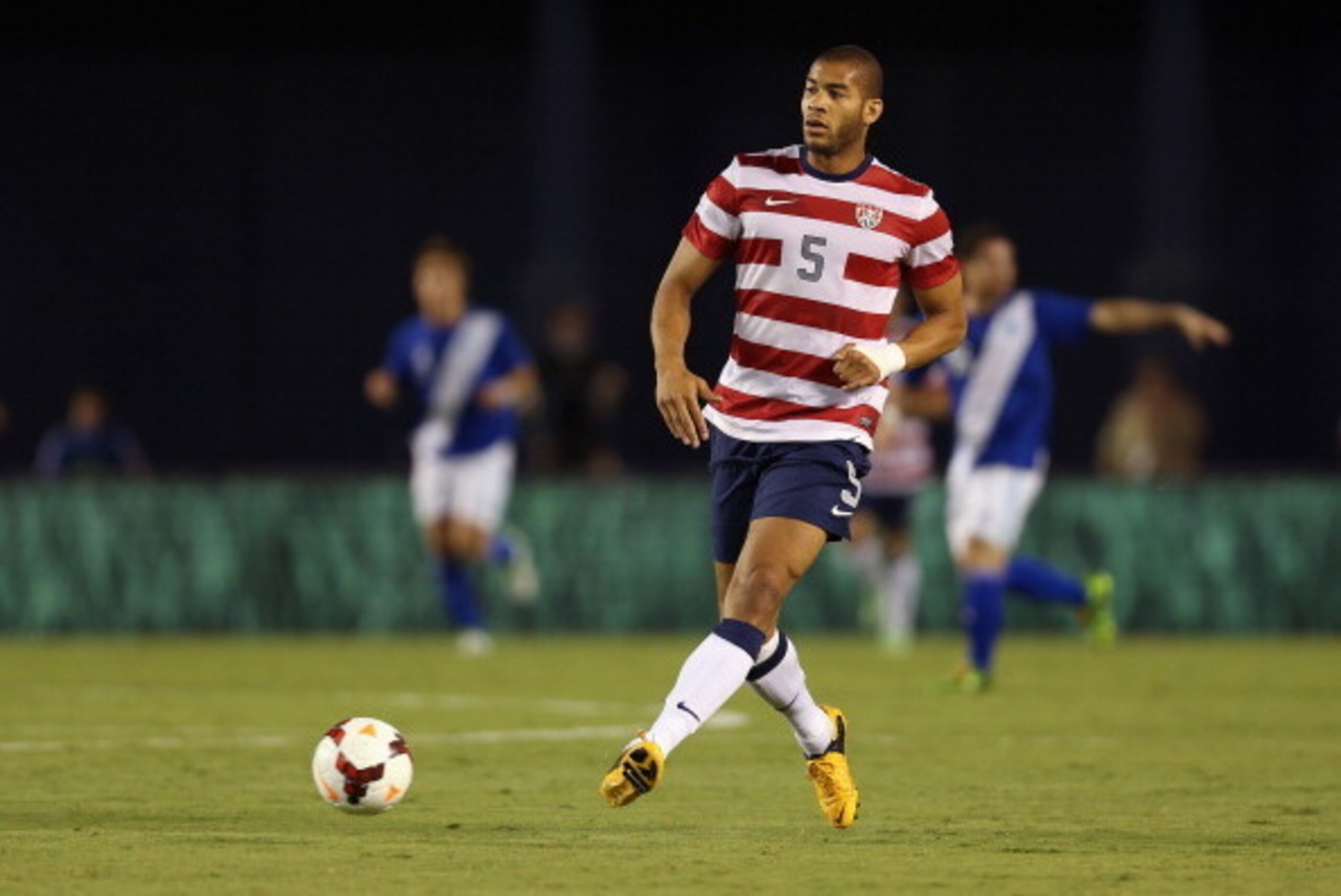 SAN DIEGO, CA - JULY 05: Oguchi Onyewu #5 of the USA passes the ball against Guatemala at Qualcomm Stadium on July 5, 2013 in San Diego, California. (Photo by Jeff Gross/Getty Images) SAN DIEGO, CA - JULY 05: Oguchi Onyewu #5 of the USA passes the ball against Guatemala at Qualcomm Stadium on July 5, 2013 in San Diego, California. (Photo by Jeff Gross/Getty Images)
