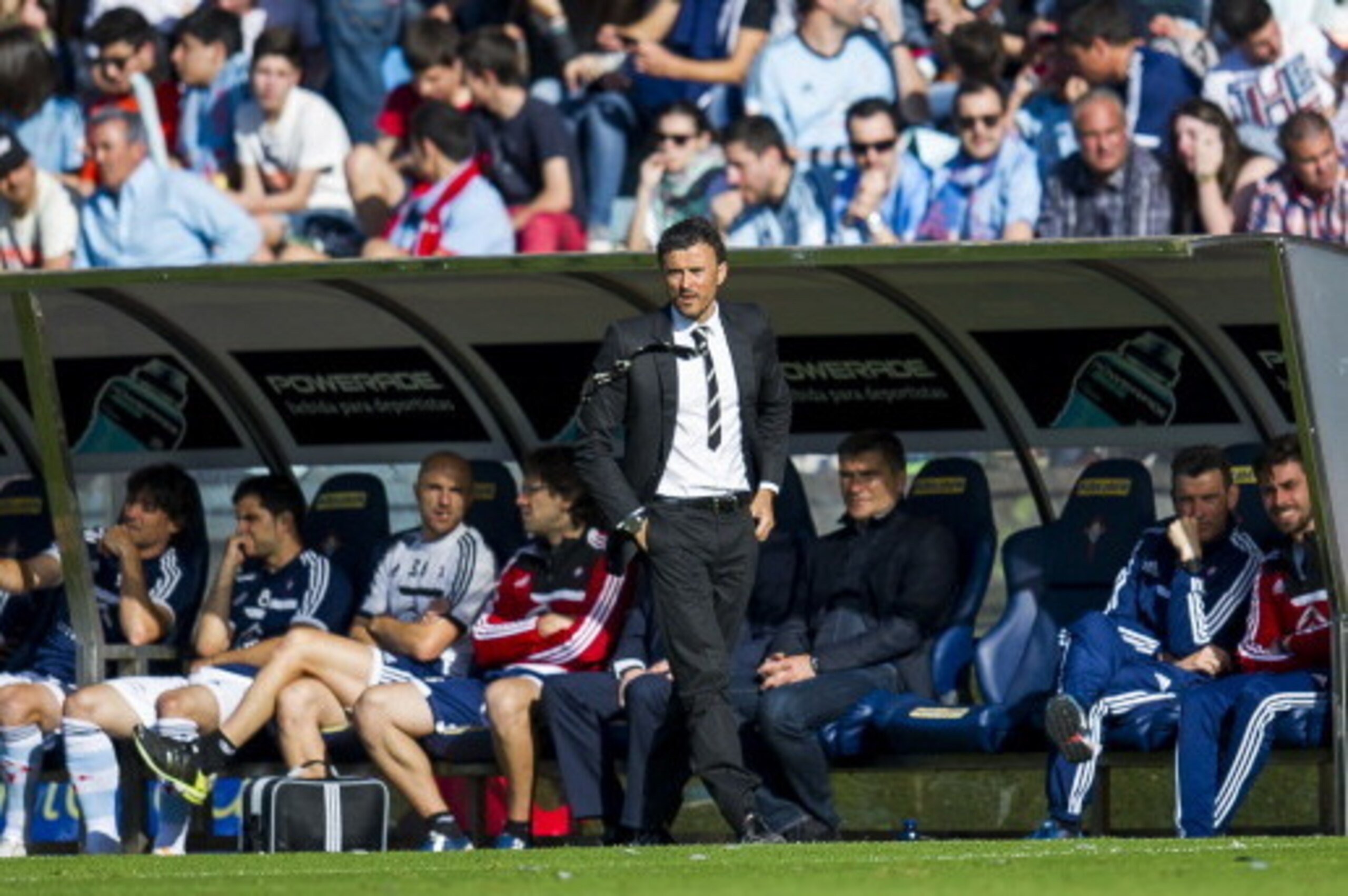 VIGO, SPAIN - MAY 11:  Head coach Luis Enrique Martinez of Celta de Vigo reacts during the la Liga match between Real Club Celta De Vigo and Real Madrid CF at Estadio Balaidos on May 11, 2014 in Vigo, Spain.  (Photo by Juan Manuel Serrano Arce/Getty Image