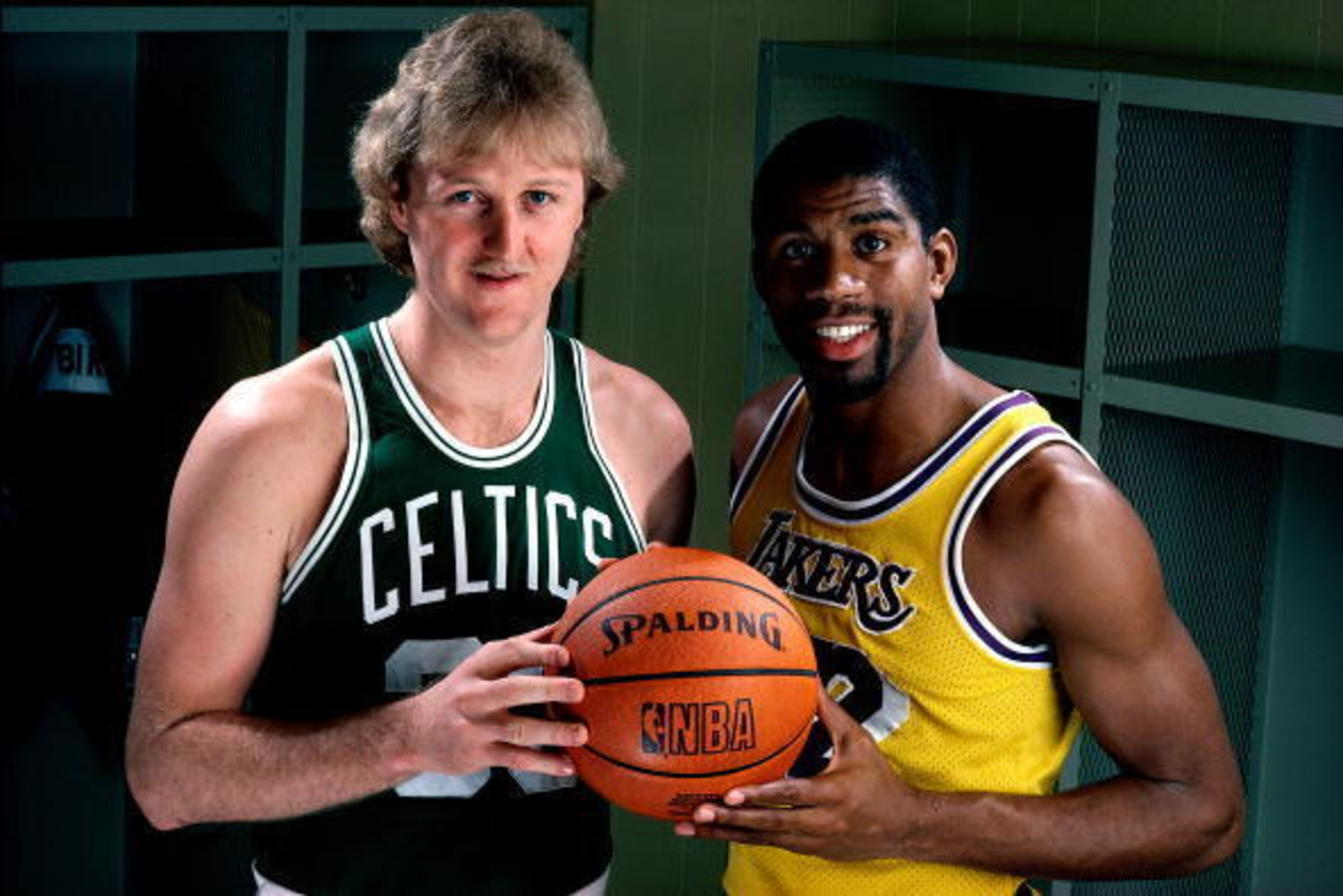 LOS ANGELES - JANUARY 1: Larry Bird #33 of the Boston Celtics poses for a portrait with Magic Johnson of the Los Angeles Lakers at the Great Western Forum on January 1, 1983 in Los Angeles, California. NOTE TO USER: User expressly acknowledges and agree LOS ANGELES - JANUARY 1: Larry Bird #33 of the Boston Celtics poses for a portrait with Magic Johnson of the Los Angeles Lakers at the Great Western Forum on January 1, 1983 in Los Angeles, California. NOTE TO USER: User expressly acknowledges and agree