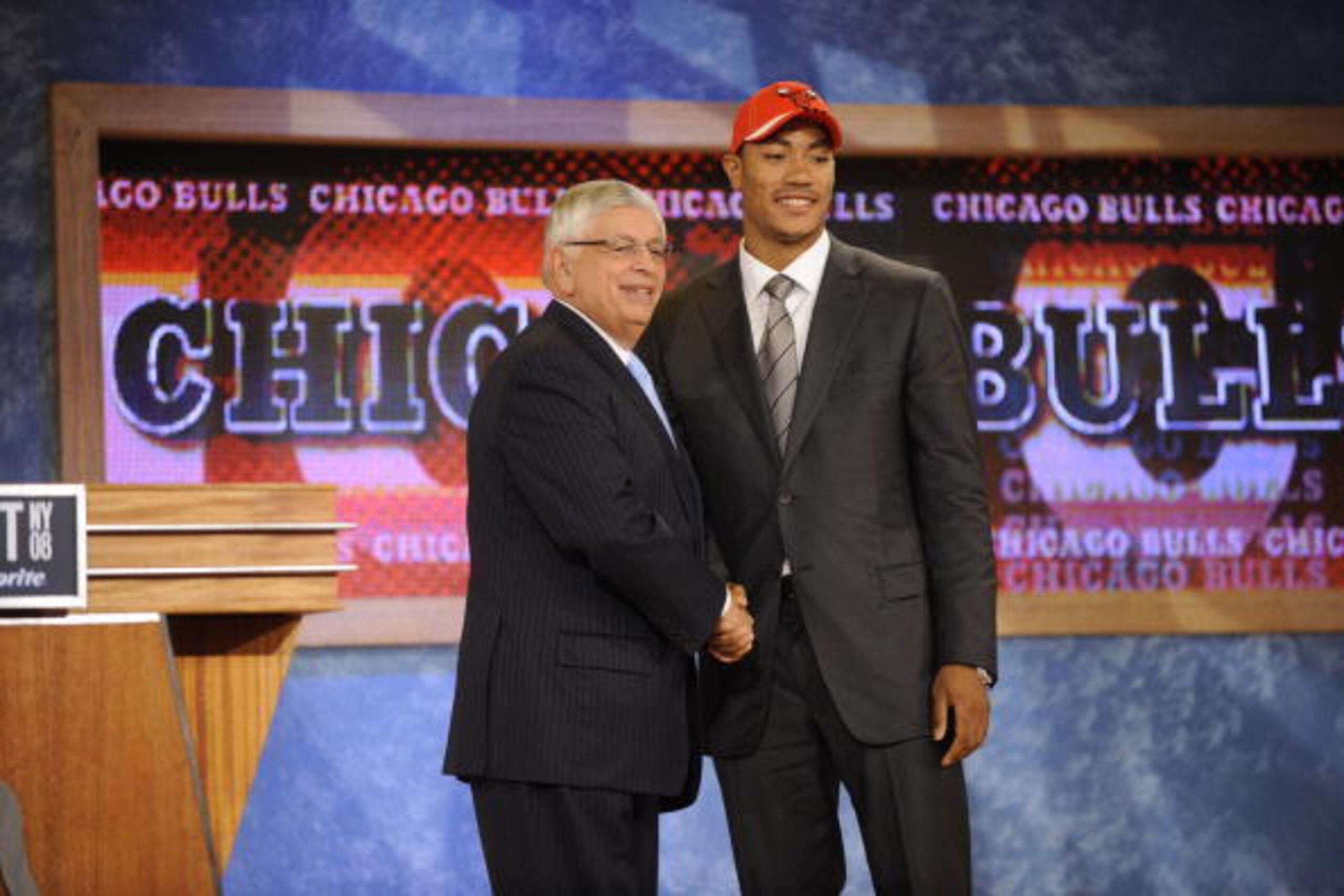 NEW YORK - JUNE 26: Derrick Rose shakes hands with NBA Commissioner David Stern after being selected number one overall by the Chicago Bulls during the 2008 NBA Draft at The WaMu Theatre at Madison Square Garden on June 26, 2008 in New York City. NOTE TO 