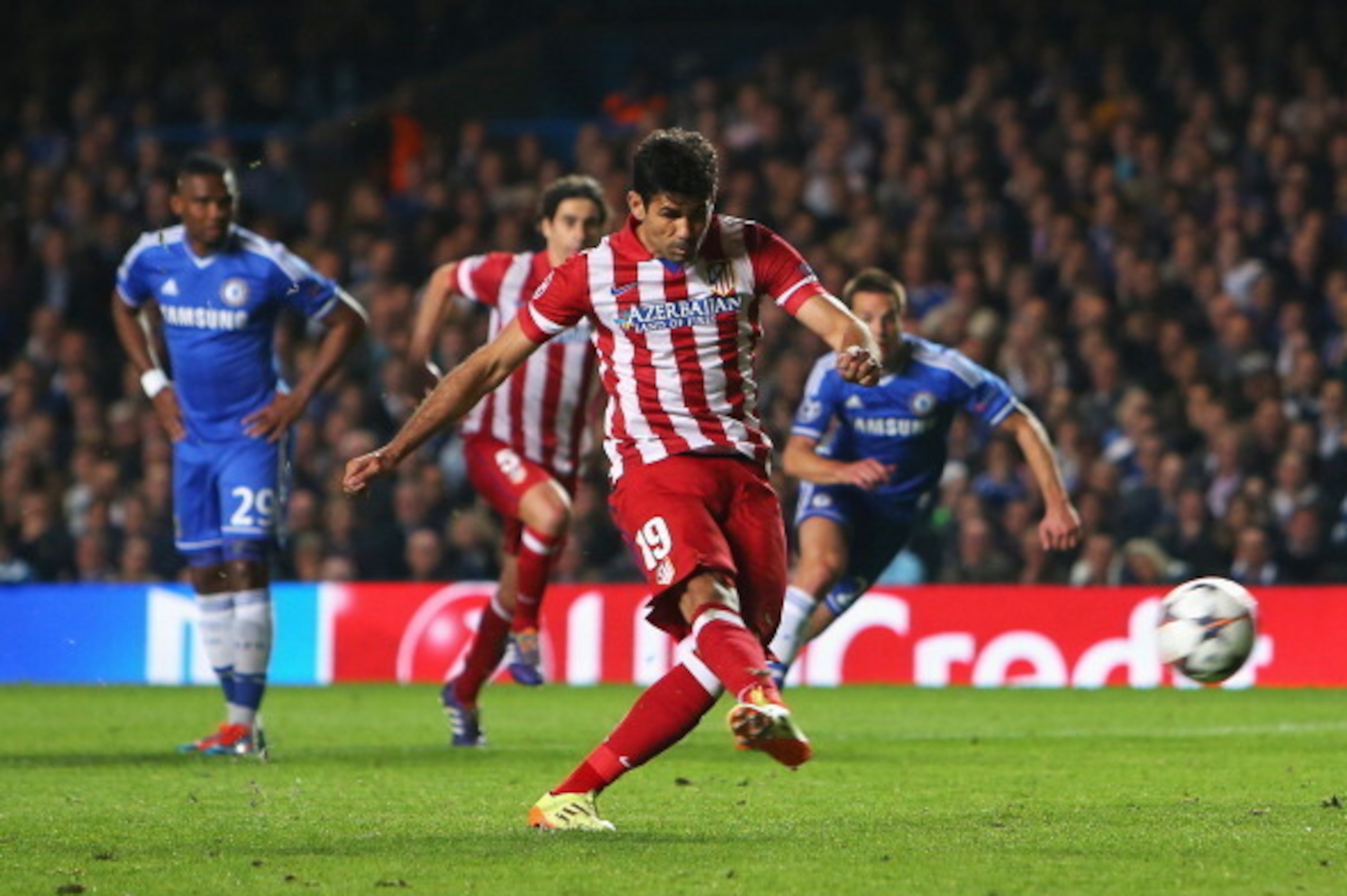 LONDON, ENGLAND - APRIL 30: Diego Costa of Club Atletico de Madrid scores from the penalty spot during the UEFA Champions League semi-final second leg match between Chelsea and Club Atletico de Madrid at Stamford Bridge on April 30, 2014 in London, Englan