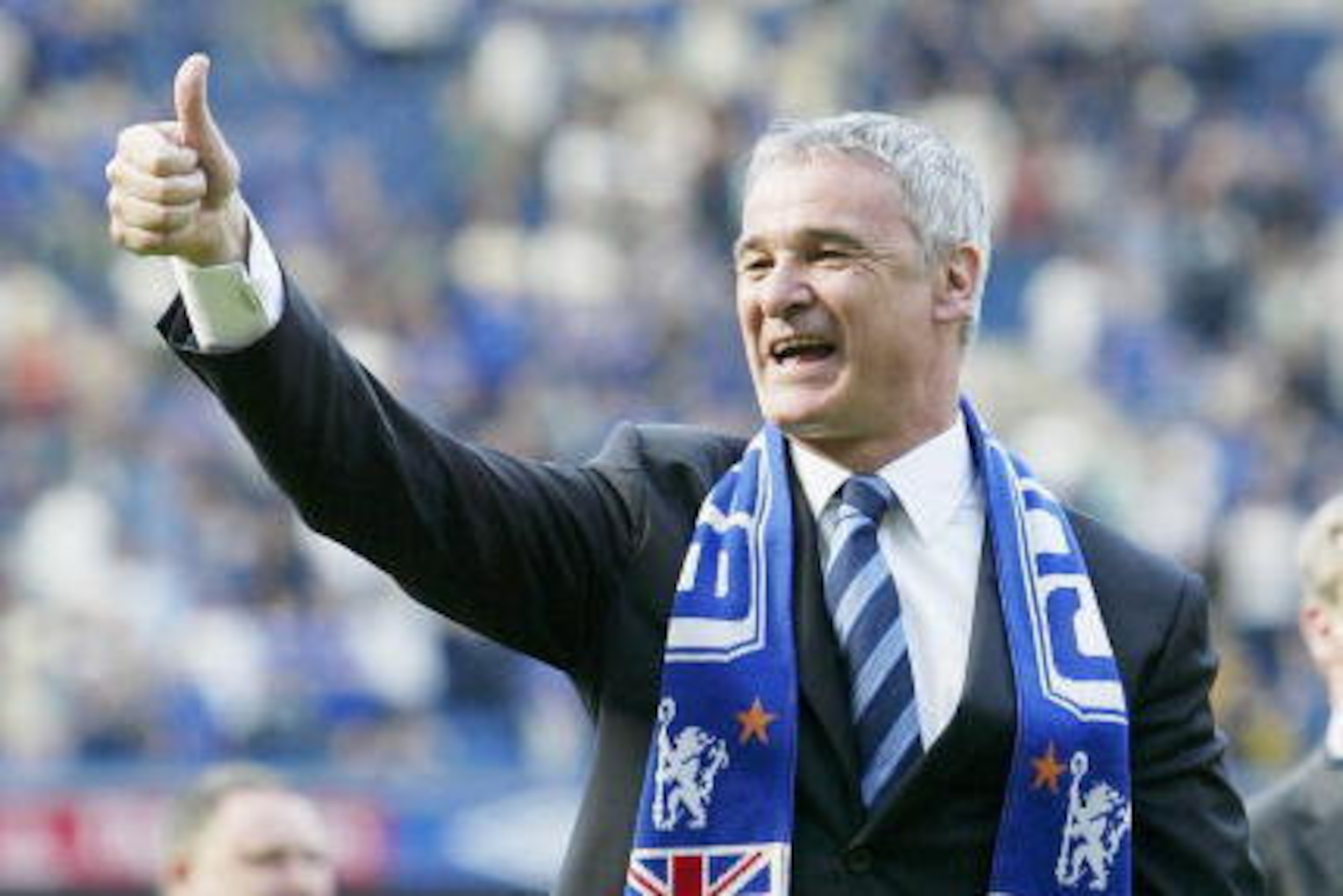 LONDON - MAY 15: Chelsea Manager Claudio Ranieri salutes the fans after the FA Barclaycard Premiership match between Chelsea and Leeds United at Stamford Bridge on May 15, 2004 in London.  (Photo by Ben Radford/Getty Images)