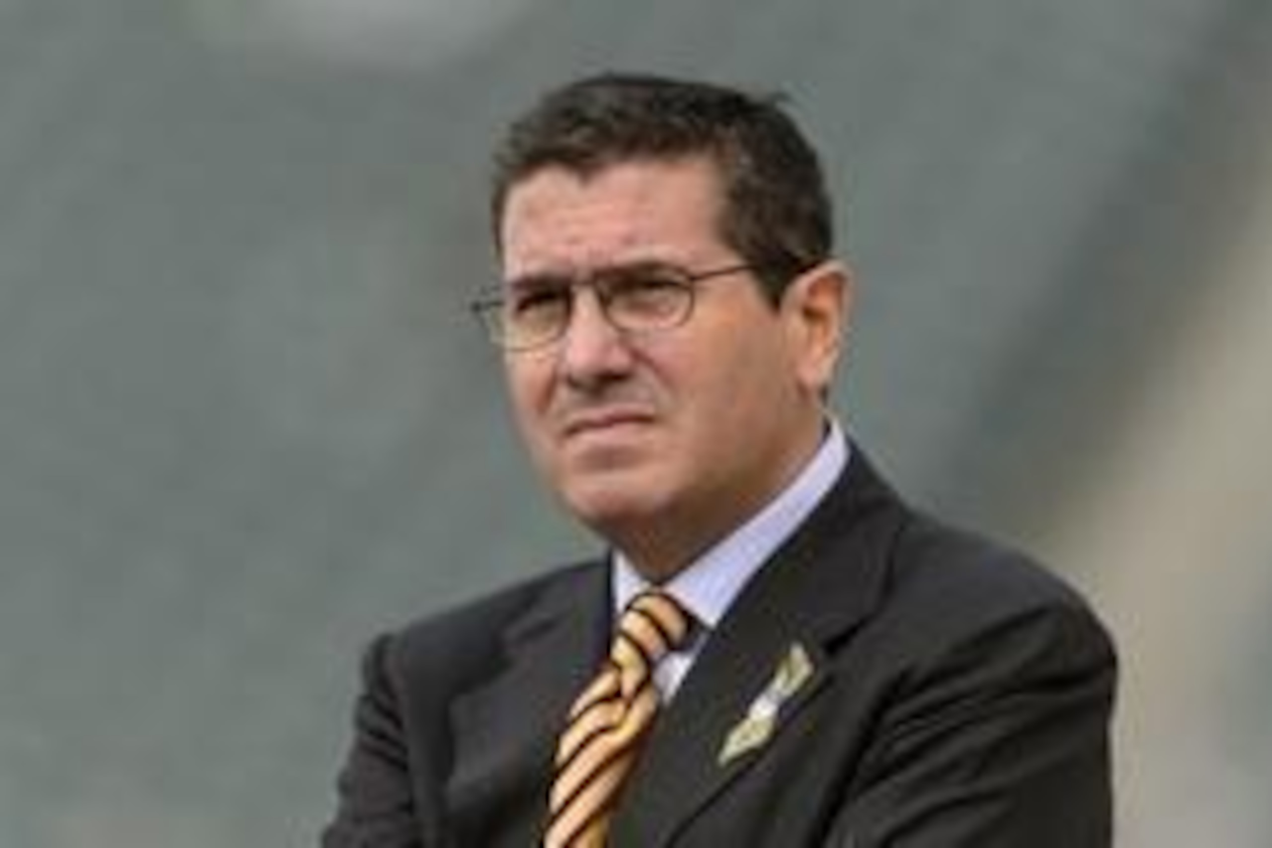 Nov 17, 2013; Philadelphia, PA, USA; Washington Redskins owner Daniel Snyder during warmups prior to playing the Philadelphia Eagles at Lincoln Financial Field. Mandatory Credit: Howard Smith-USA TODAY Sports Nov 17, 2013; Philadelphia, PA, USA; Washington Redskins owner Daniel Snyder during warmups prior to playing the Philadelphia Eagles at Lincoln Financial Field. Mandatory Credit: Howard Smith-USA TODAY Sports