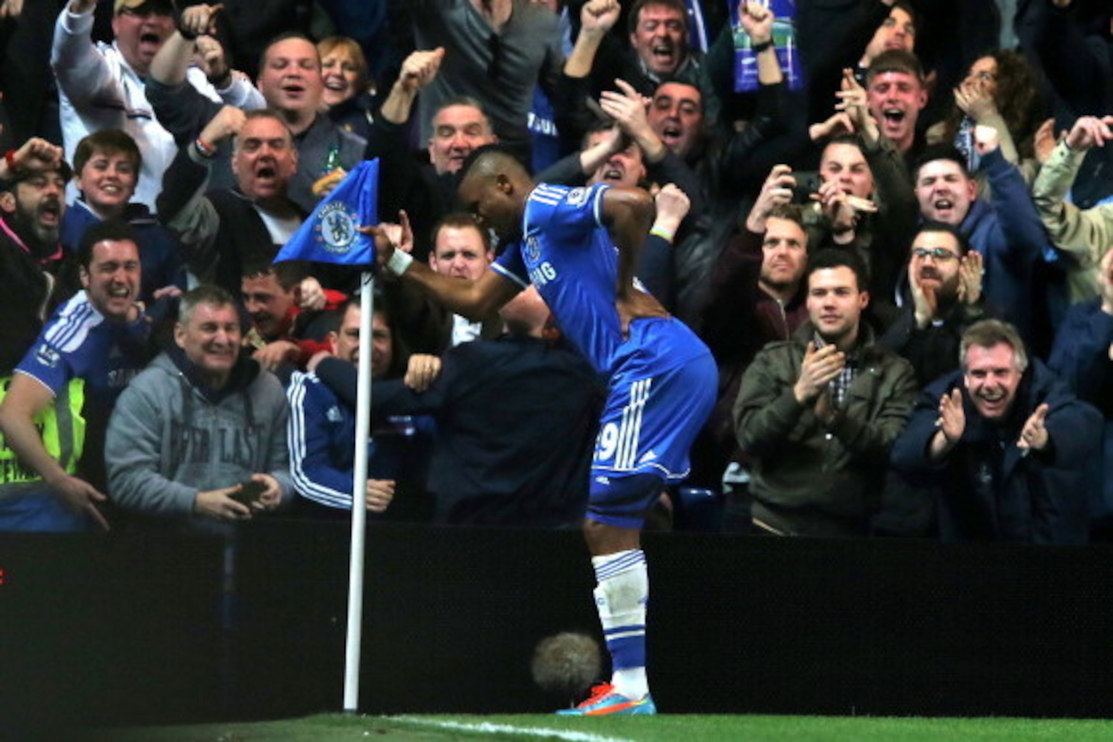 LONDON, ENGLAND - MARCH 08: Samuel Eto'o of Chelsea does an 'Old Man' celebration during the Barclays Premier League match between Chelsea and Tottenham Hotspur at Stamford Bridge on March 8, 2014 in London, England. (Photo by Clive Rose/Getty Images) LONDON, ENGLAND - MARCH 08: Samuel Eto'o of Chelsea does an 'Old Man' celebration during the Barclays Premier League match between Chelsea and Tottenham Hotspur at Stamford Bridge on March 8, 2014 in London, England. (Photo by Clive Rose/Getty Images)