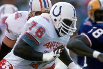 HONOLULU, HI - FEBRUARY 4:  Indianapolis Colts offensive tackle Chris Hinton #76 of the AFC squad blocks during the 1990 NFL Pro Bowl at Aloha Stadium on February 4, 1990 in Honolulu, Hawaii.  The NFC won 27-21.  (Photo by George Rose/Getty Images)