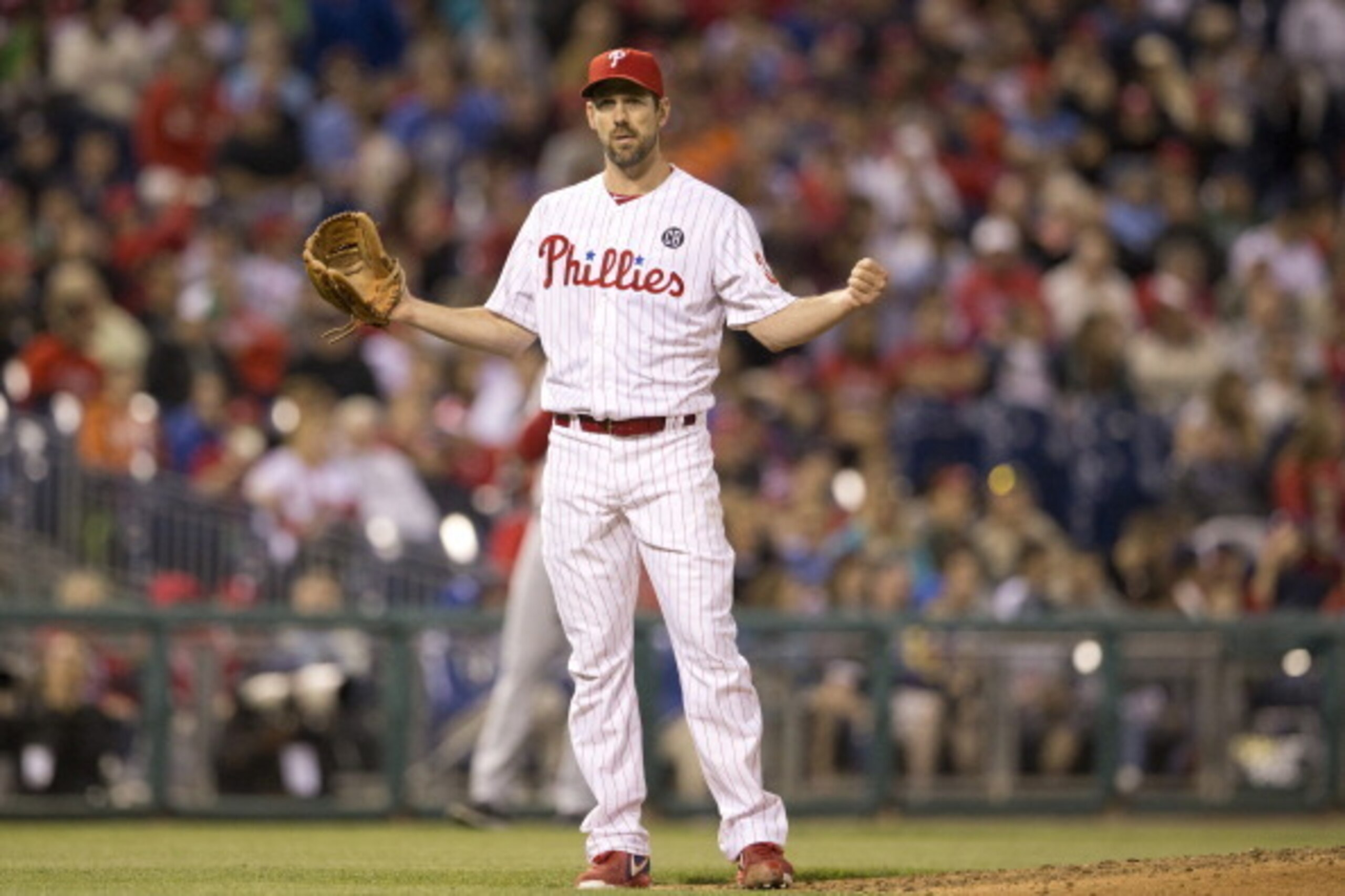 PHILADELPHIA, PA - MAY 13: Pitcher Cliff Lee #33 of the Philadelphia Phillies reacts in the top of the sixth inning against the Los Angeles Angels of Anaheim on May 13, 2014 at Citizens Bank Park in Philadelphia, Pennsylvania. (Photo by Mitchell Leff/Gett PHILADELPHIA, PA - MAY 13: Pitcher Cliff Lee #33 of the Philadelphia Phillies reacts in the top of the sixth inning against the Los Angeles Angels of Anaheim on May 13, 2014 at Citizens Bank Park in Philadelphia, Pennsylvania. (Photo by Mitchell Leff/Gett