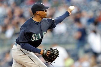 Elias' best pitches are his curveball and changeup.