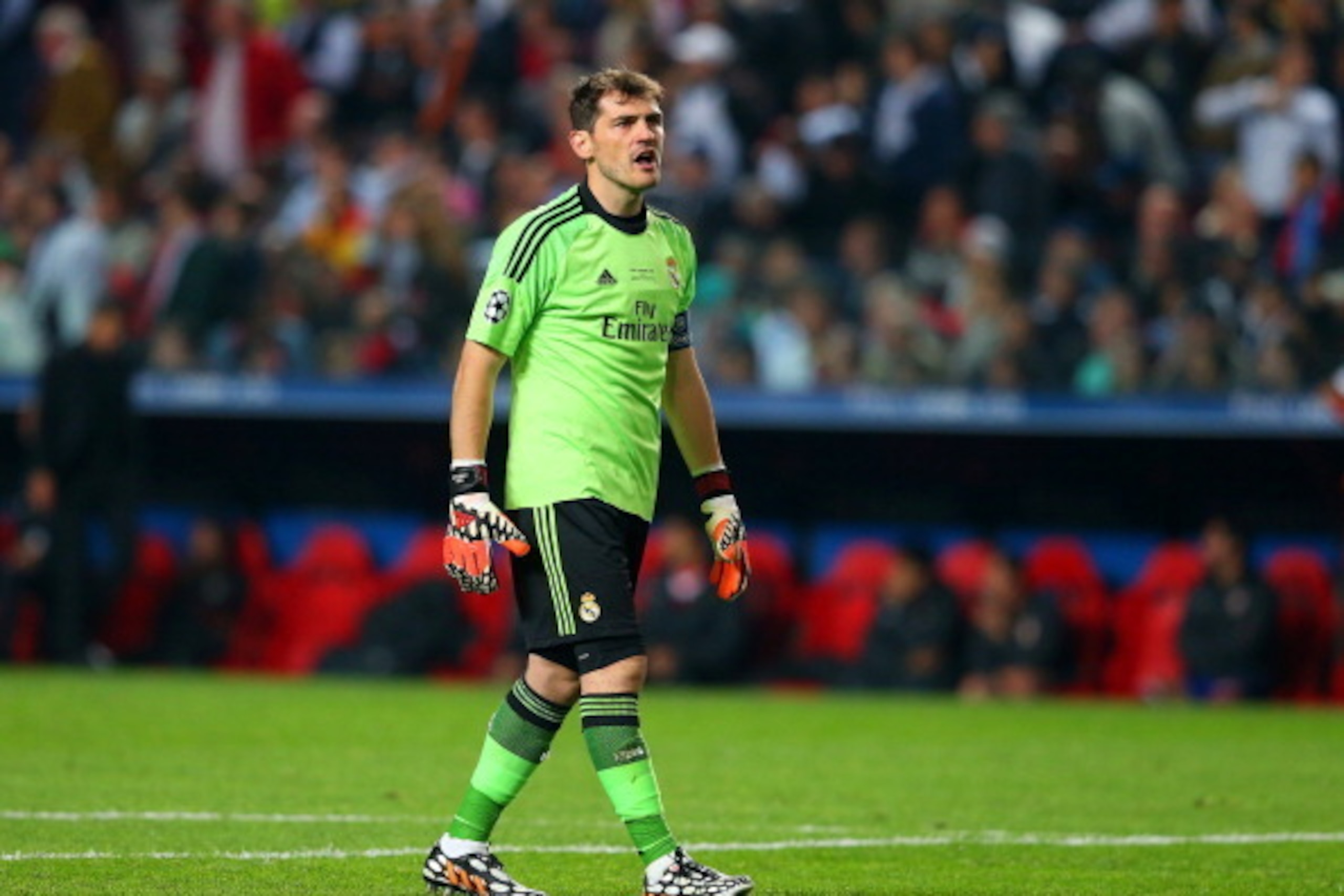 LISBON, PORTUGAL - MAY 24:  Iker Casillas of Real Madrid shows his frustration during the UEFA Champions League Final between Real Madrid and Atletico de Madrid at Estadio da Luz on May 24, 2014 in Lisbon, Portugal.  (Photo by Alex Livesey/Getty Images)