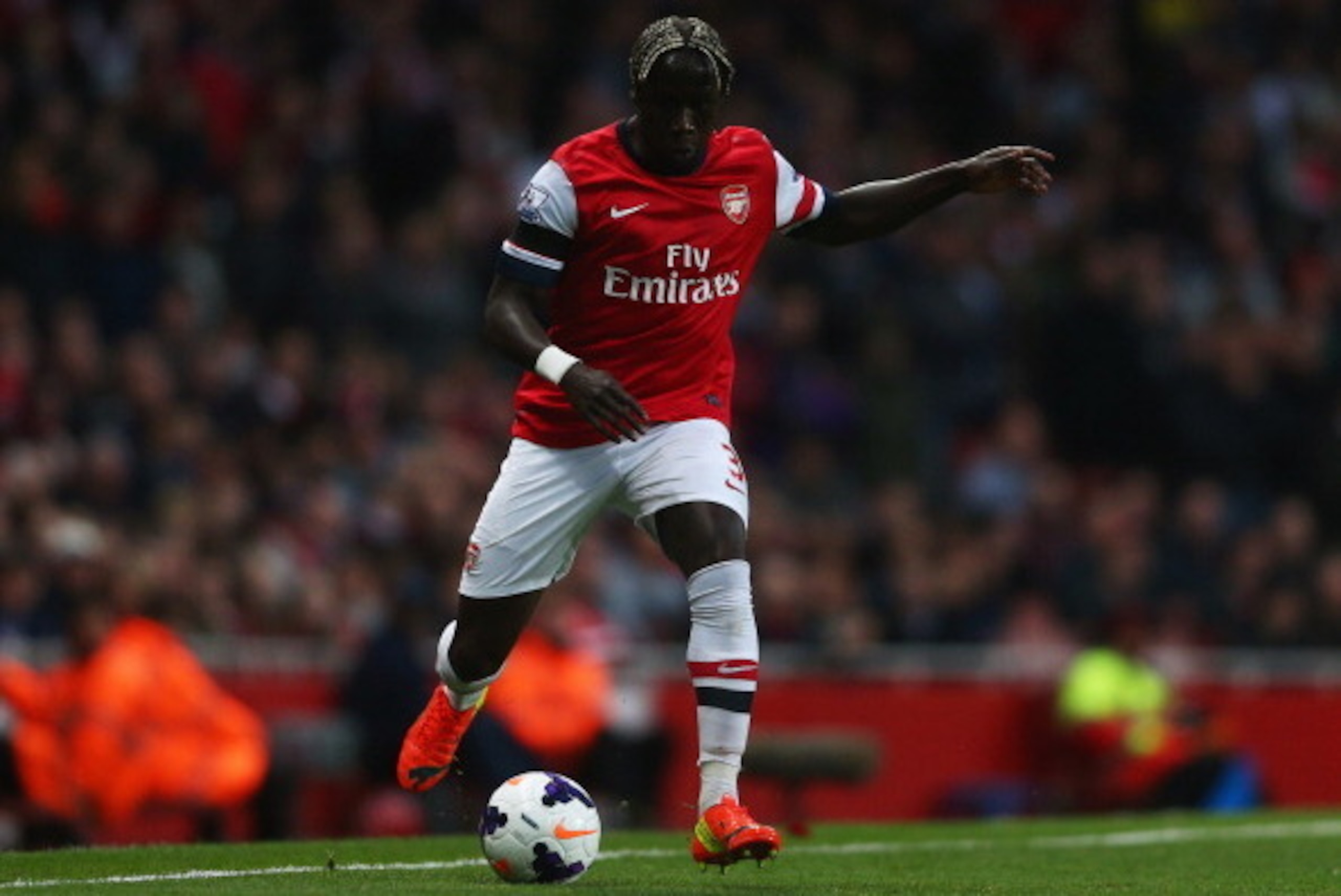 LONDON, ENGLAND - APRIL 15:  Bacary Sagna of Arsenal in action during the Barclays Premier League match between Arsenal and West Ham United at Emirates Stadium on April 15, 2014 in London, England.  (Photo by Paul Gilham/Getty Images)