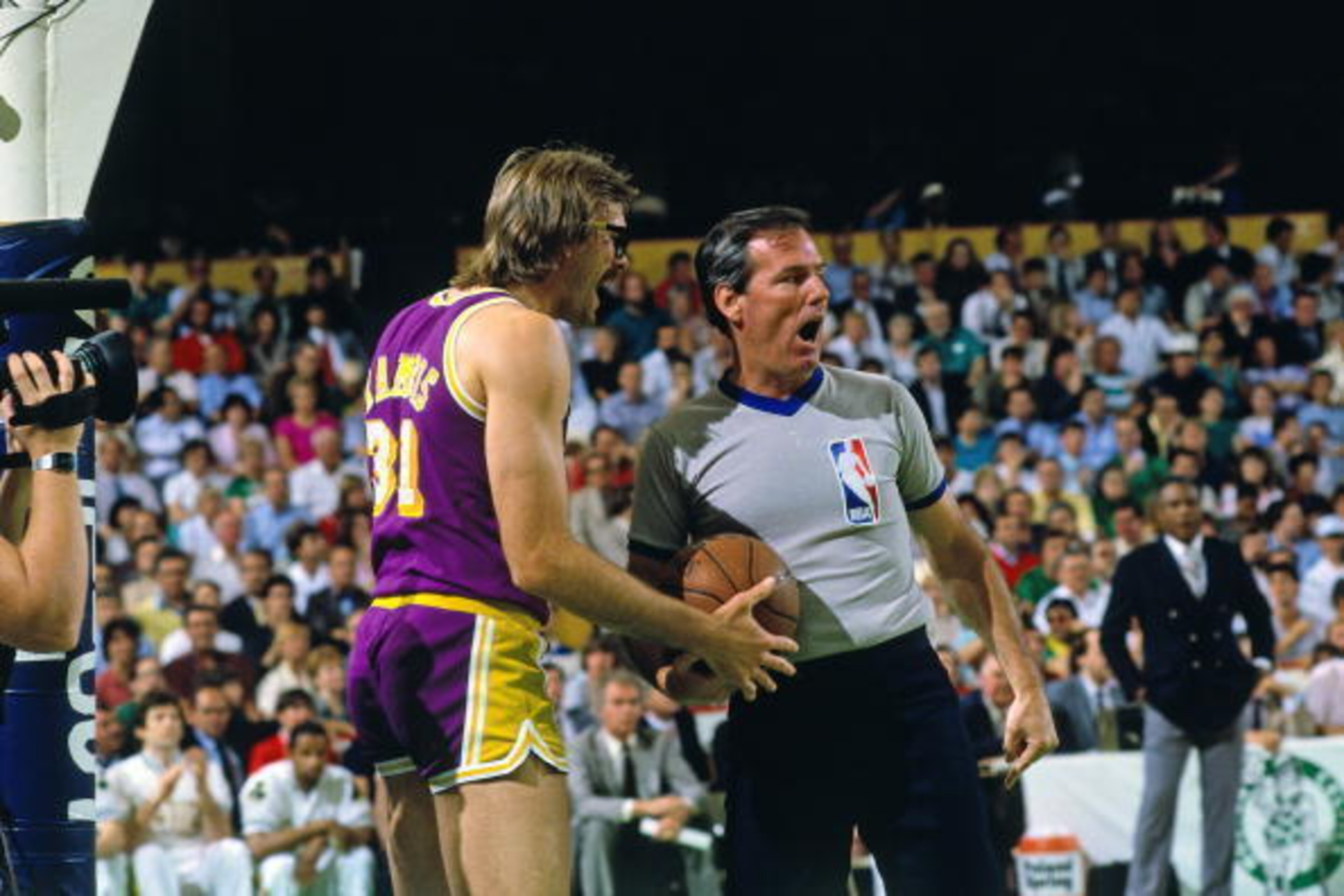 BOSTON - 1985: Kurt Rambis #31 of the Los Angeles Lakers talks with a referee during the 1985 NBA Finals at the Boston Garden in Boston, Massachusetts. The Los Angeles Lakers defeated the Boston Celtics 4-2 to win the NBA Championship. NOTE TO USER: User BOSTON - 1985: Kurt Rambis #31 of the Los Angeles Lakers talks with a referee during the 1985 NBA Finals at the Boston Garden in Boston, Massachusetts. The Los Angeles Lakers defeated the Boston Celtics 4-2 to win the NBA Championship. NOTE TO USER: User