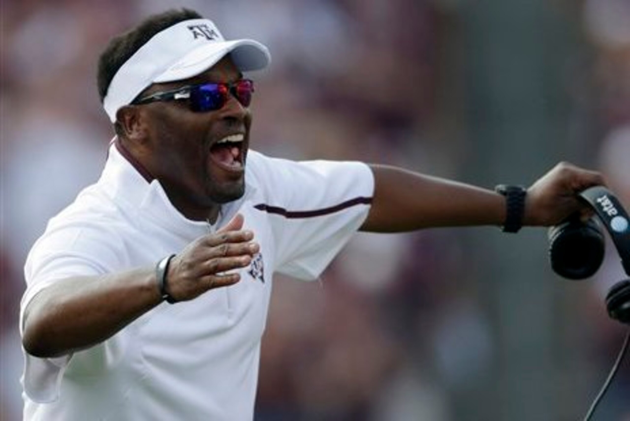 Texas A&M head coach Kevin Sumlin