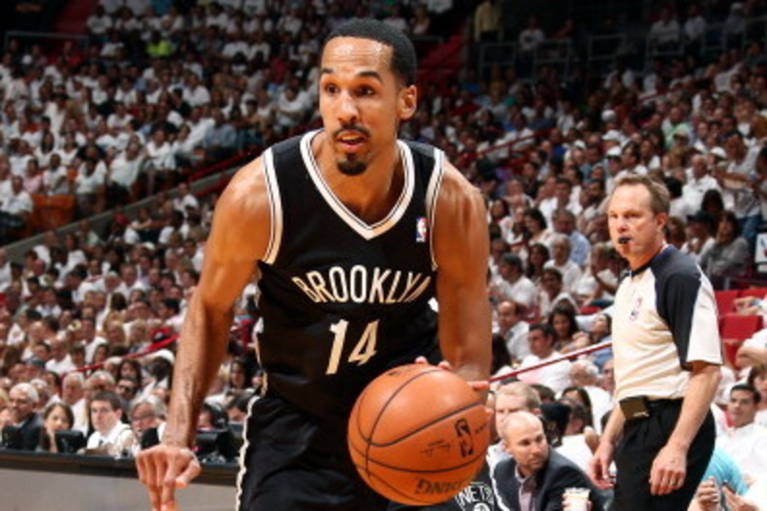 MIAMI, FL - MAY 14: Shaun Livingston #14 of the Brooklyn Nets drives against the Miami Heat in Game Five of the Eastern Conference Semifinals of the 2014 NBA playoffs at American Airlines Arena in Miami, Florida on May 14, 2014.  NOTE TO USER: User expres