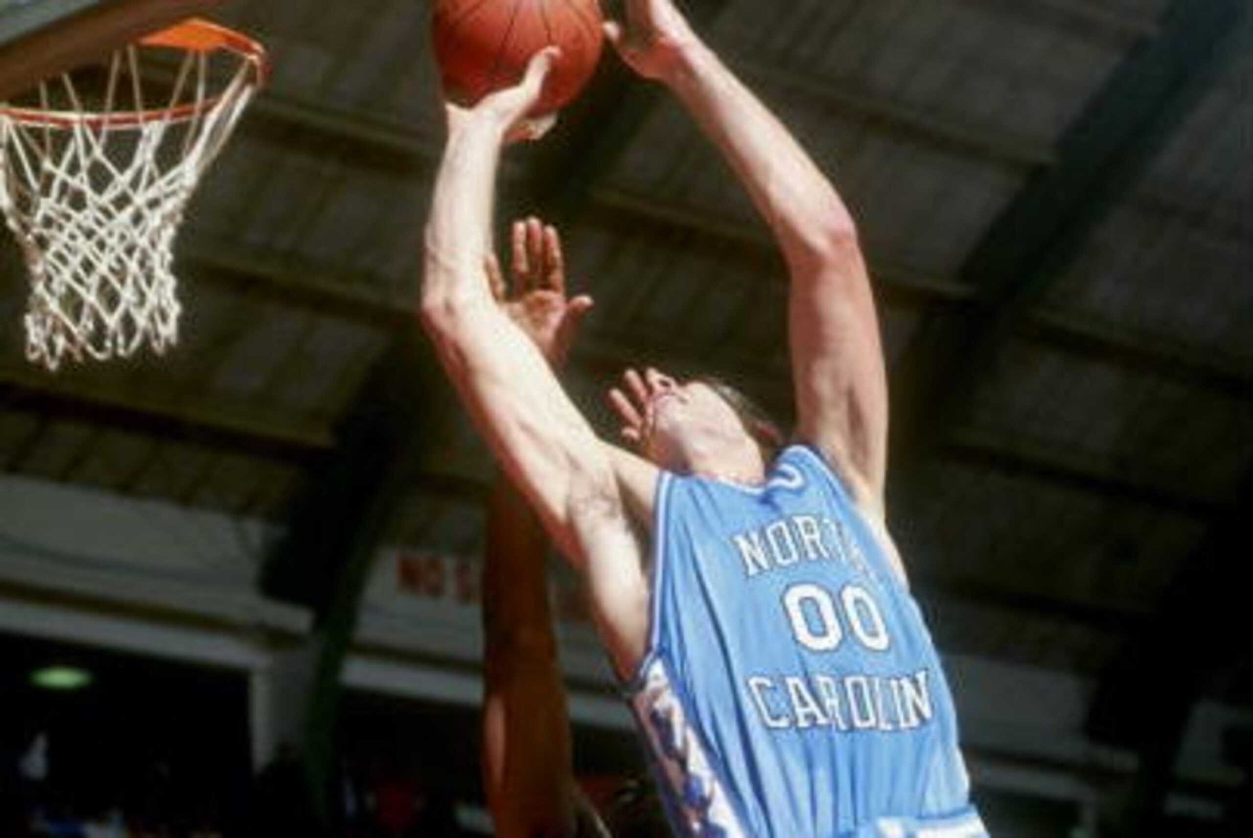 9 Feb 1993:  Center Eric Montross of the North Carolina Tar Heels shoots the ball during a game against the Maryland Terrapins at the Cole Field House in College Park, Maryland. Mandatory Credit: Doug Pensinger  /Allsport