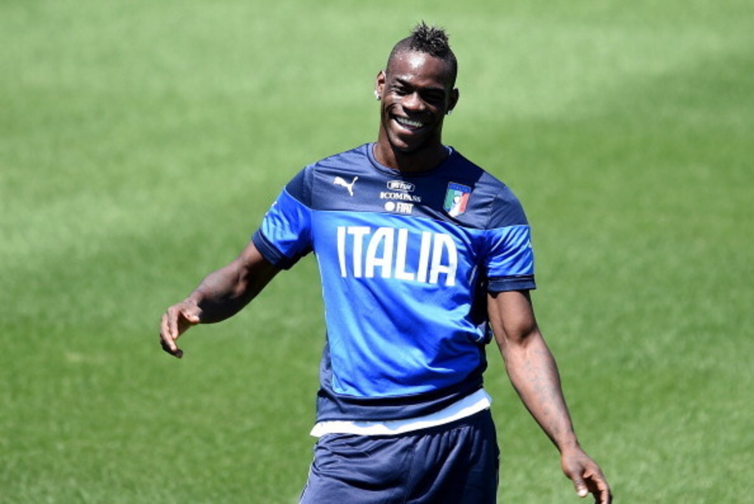 FLORENCE, ITALY - JUNE 02:  Mario Balotelli of Italy during a training session at Coverciano on June 2, 2014 in Florence, Italy.  (Photo by Claudio Villa/Getty Images)