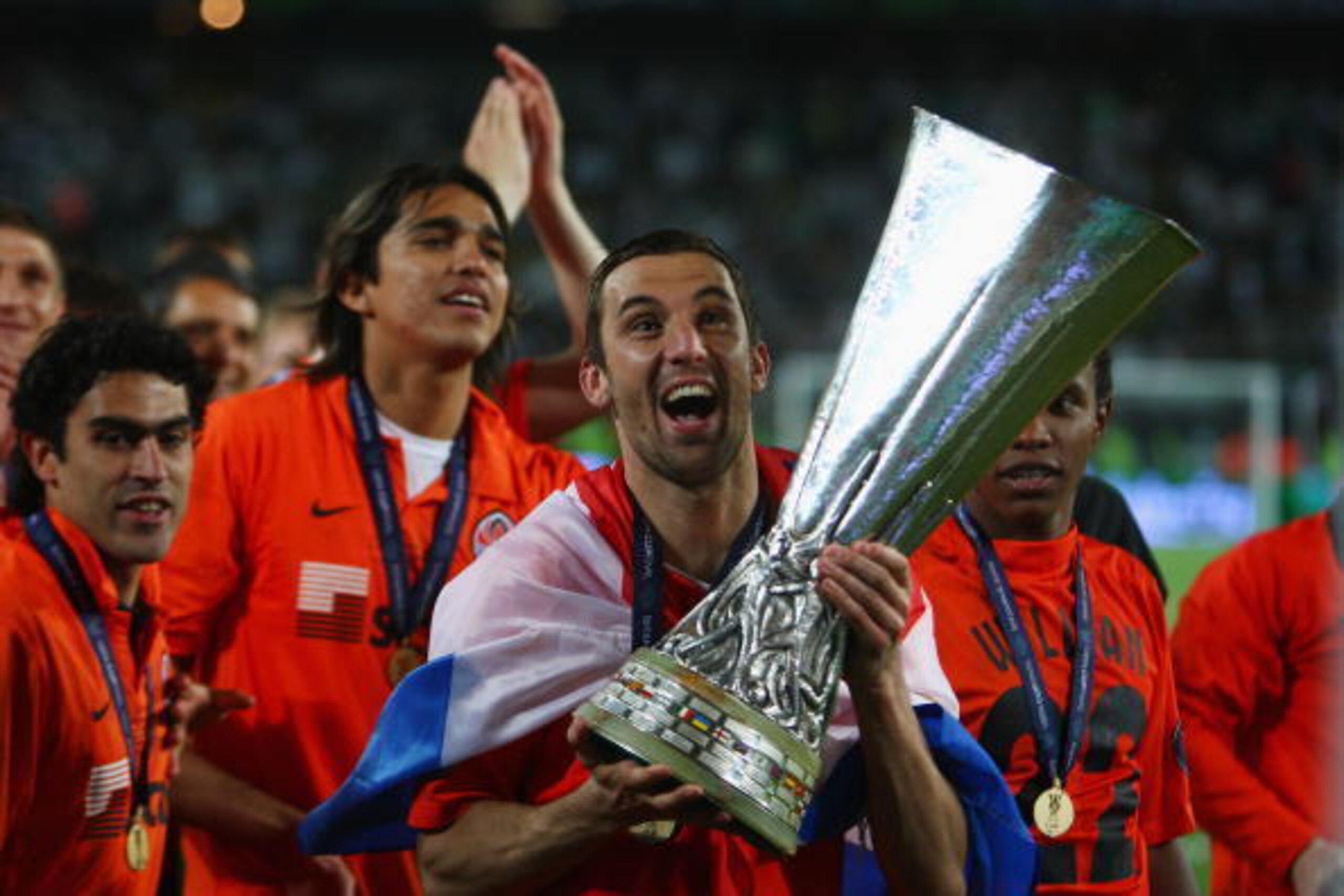 ISTANBUL, TURKEY - MAY 20: Darijo Srna of Shakhtar Donetsk holds the UEFA Cup Trophy following his team's victory after extra time at the end of the UEFA Cup Final between Shakhtar Donetsk and Werder Bremen at the Sukru Saracoglu Stadium on May 20, 2009 ISTANBUL, TURKEY - MAY 20: Darijo Srna of Shakhtar Donetsk holds the UEFA Cup Trophy following his team's victory after extra time at the end of the UEFA Cup Final between Shakhtar Donetsk and Werder Bremen at the Sukru Saracoglu Stadium on May 20, 2009