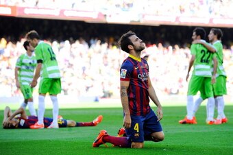 BARCELONA, SPAIN - MAY 03:  Cesc Fabregas of FC Barcelona shows his dejection during the La Liga match between FC Barcelona and Getafe CF at Nou Camp on May 3, 2014 in Barcelona, Spain.  (Photo by David Ramos/Getty Images)