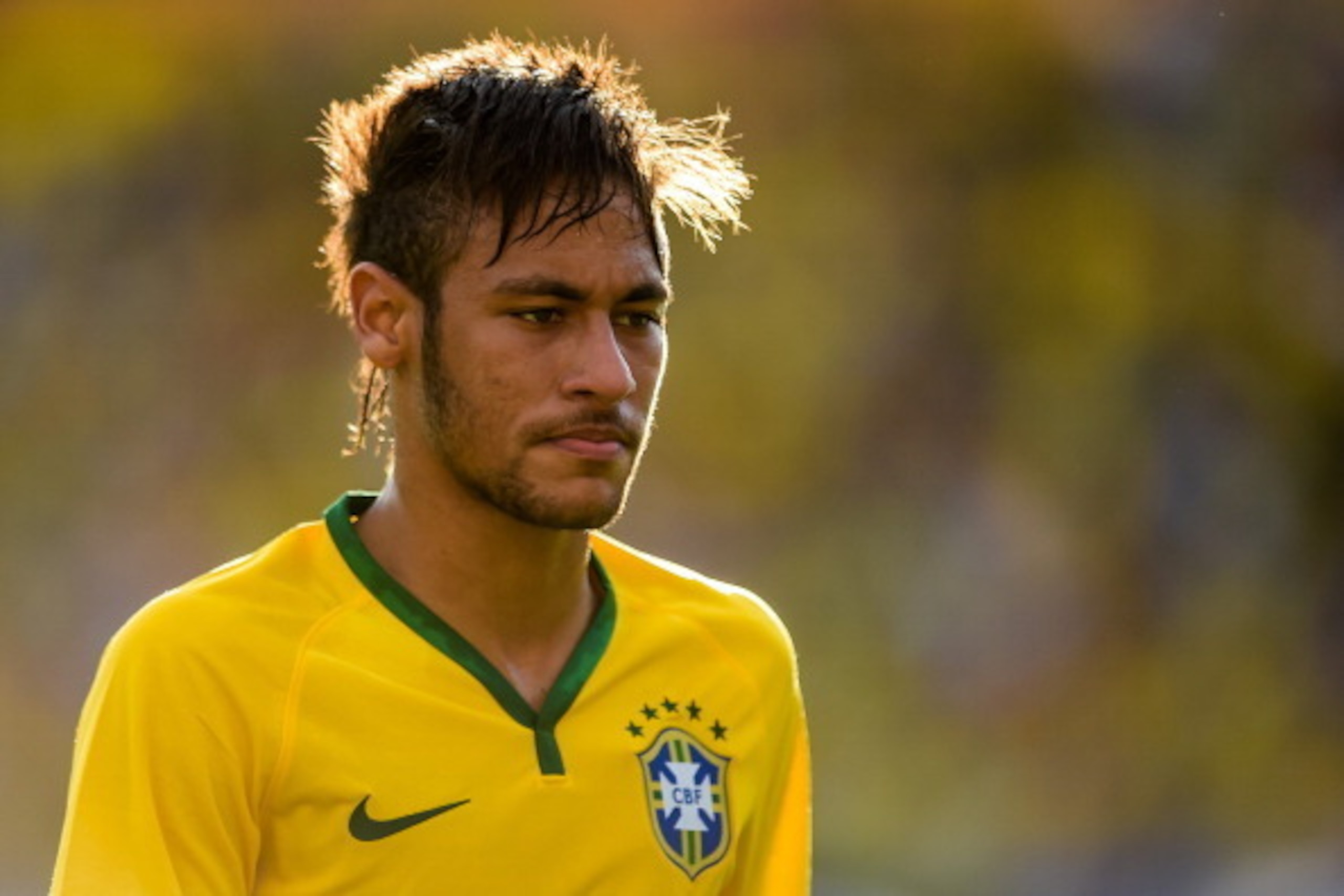 GOIANIA, BRAZIL - JUNE 03:  Neymar  of Brazil looks on during the International Friendly Match between Brazil and Panama at Serra Dourada Stadium on June 03, 2014 in Goiania, Brazil. (Photo by Buda Mendes/Getty Images)