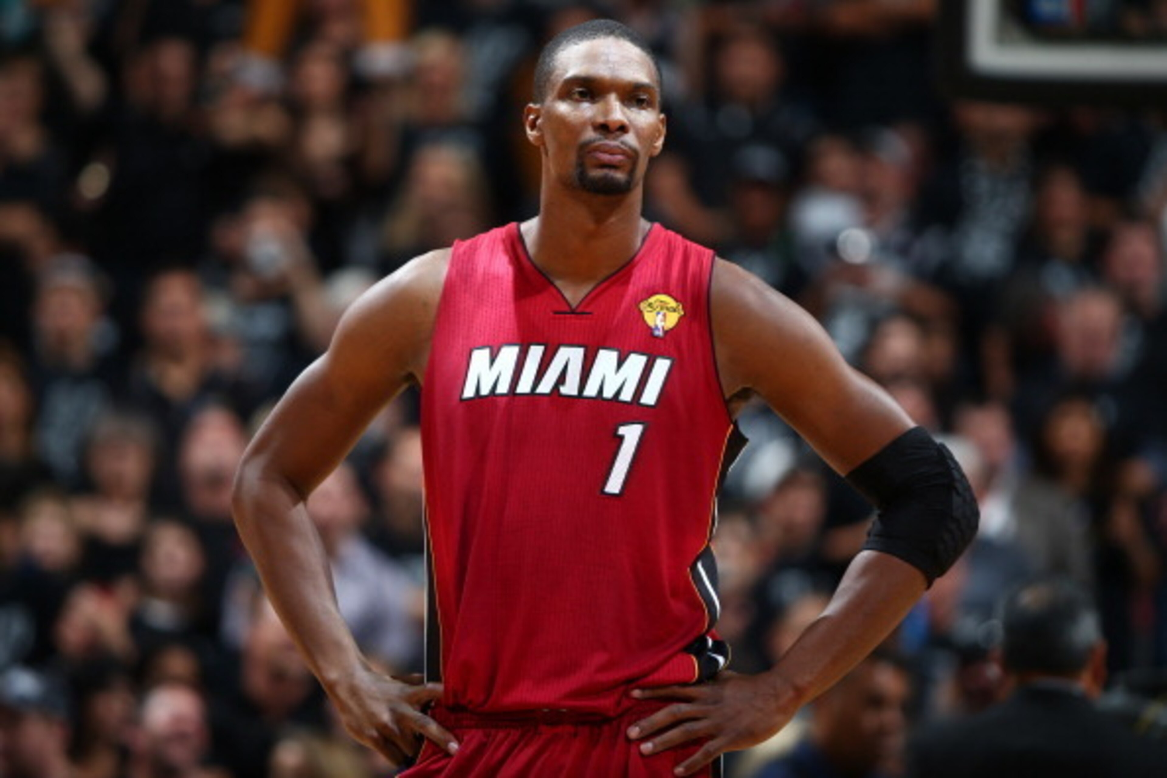 SAN ANTONIO, TX - JUNE 5: Chris Bosh #1 of the Miami Heat isolated in Game One of the 2014 NBA Finals at AT&T Center on June 5, 2014 in San Antonio, Texas. NOTE TO USER: User expressly acknowledges and agrees that, by downloading and/or using this photogr