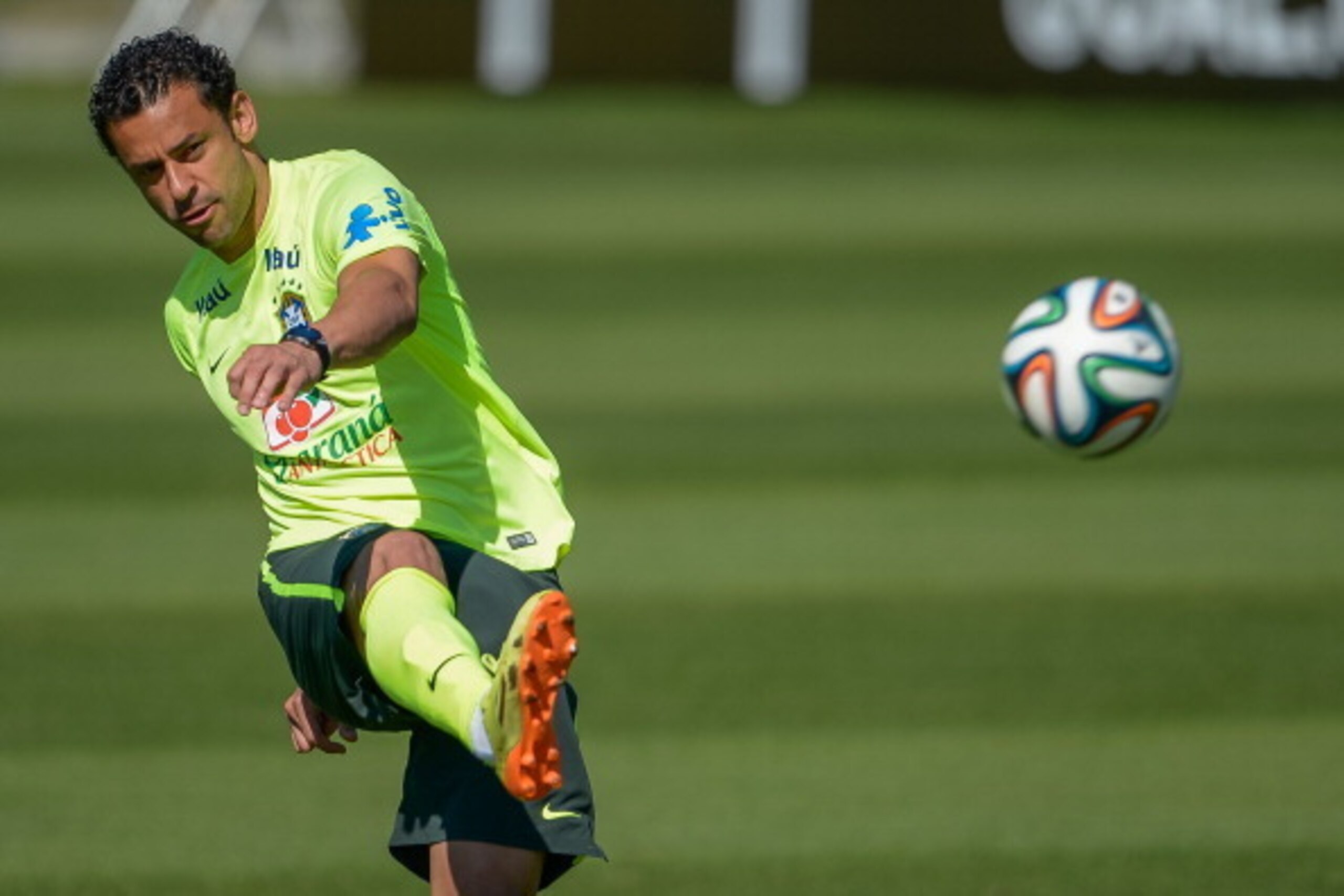 TERESOPOLIS, BRAZIL - JUNE 05: Fred in action during a training session of the Brazilian national football team at the squad's Granja Comary training complex, in Teresopolis, 90 km from downtown Rio de Janeiro on June 05, 2014 in Teresopolis, Brazil. (Pho TERESOPOLIS, BRAZIL - JUNE 05: Fred in action during a training session of the Brazilian national football team at the squad's Granja Comary training complex, in Teresopolis, 90 km from downtown Rio de Janeiro on June 05, 2014 in Teresopolis, Brazil. (Pho