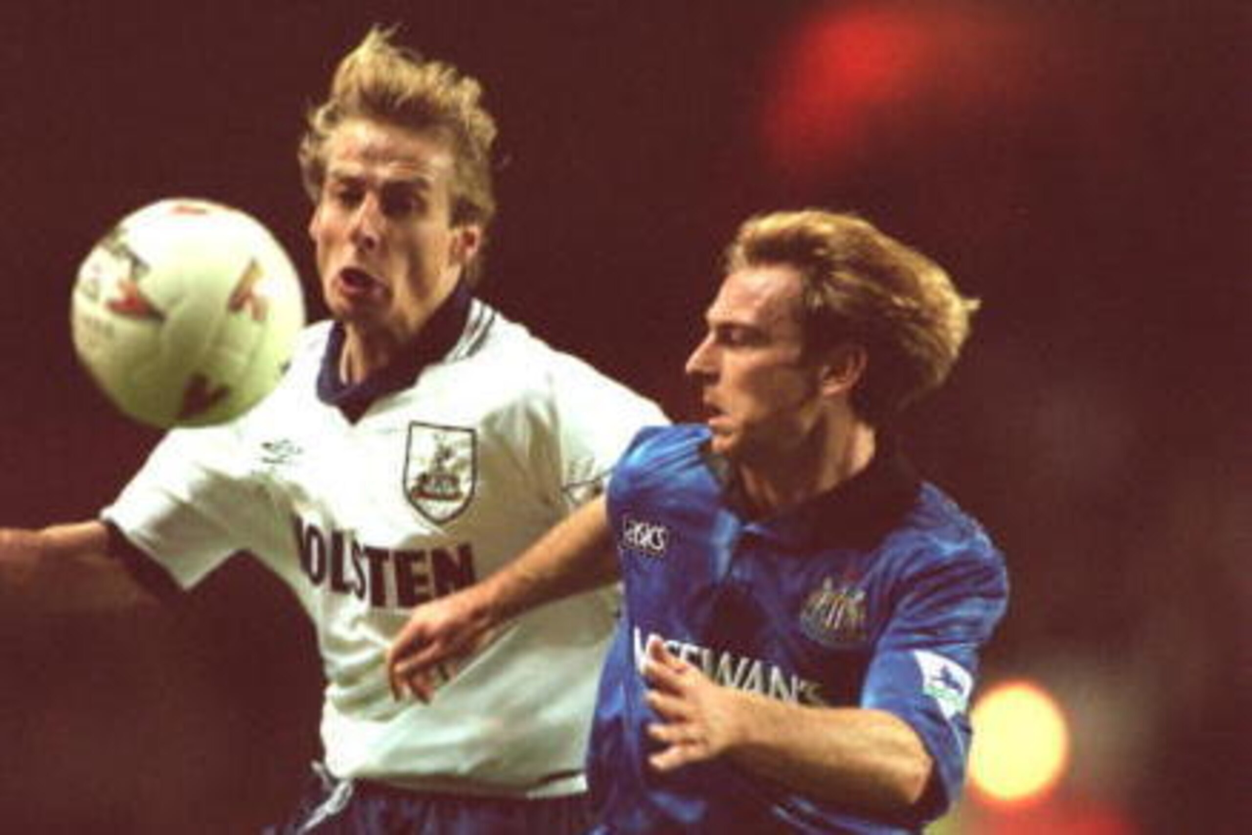 3 DEC 1994: JURGEN KLINSMANN OF TOTTENHAM IS PRESSURED BY ALAN NEILSON ON RIGHT DURING THE TOTTENHAM VERSUS NEWCASTLE GAME IN THE PREMIER LEAGUE AT WHITE HART LANE. Mandatory Credit: Mike Hewitt/ALLSPORT