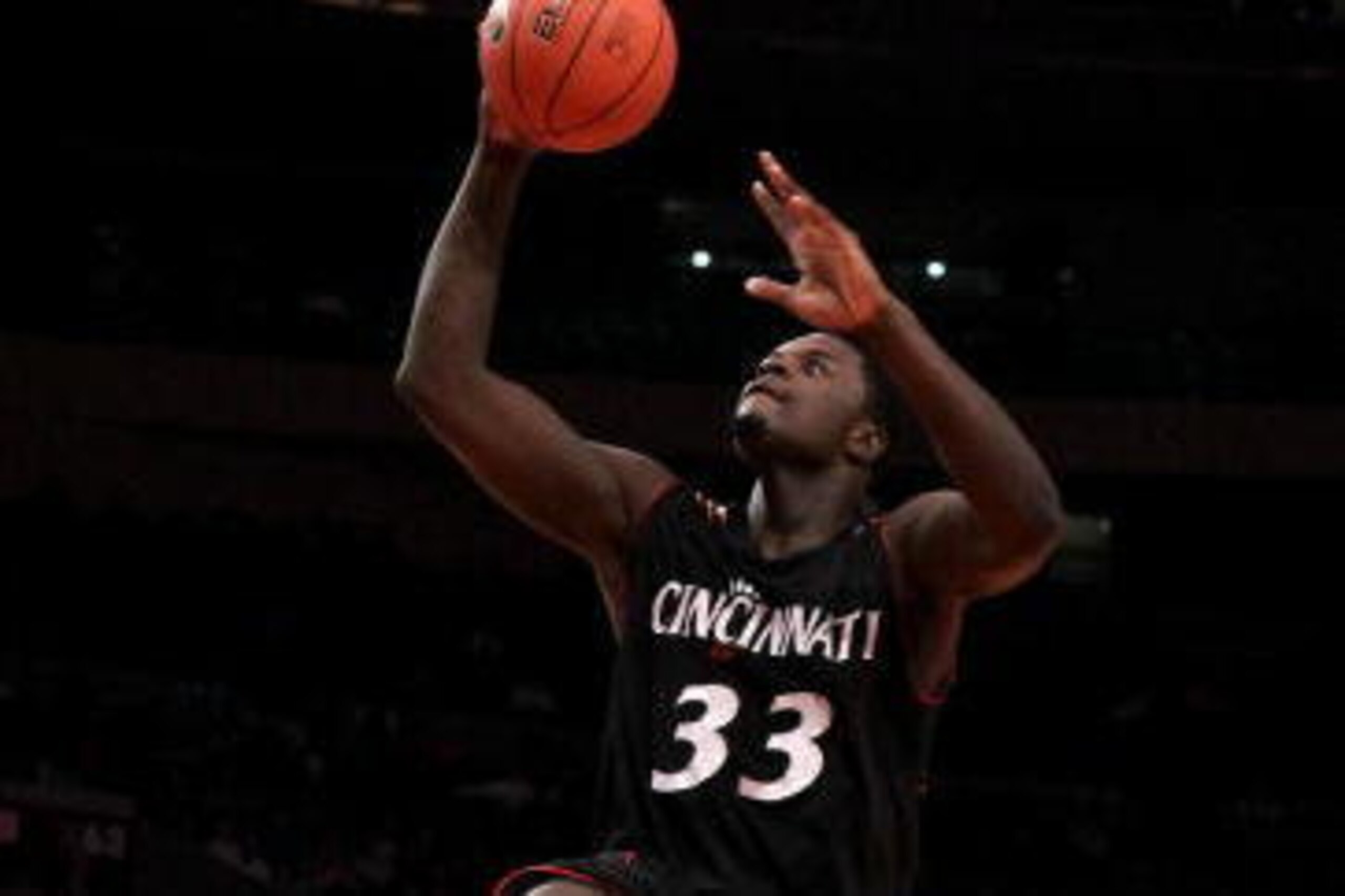 NEW YORK - MARCH 10: Lance Stephenson #33 of the Cincinnati Bearcats goes to the hoop against the Louisville Cardinals during the second round of 2010 NCAA Big East Tournament at Madison Square Garden on March 10, 2010 in New York City.  (Photo by Jim McI