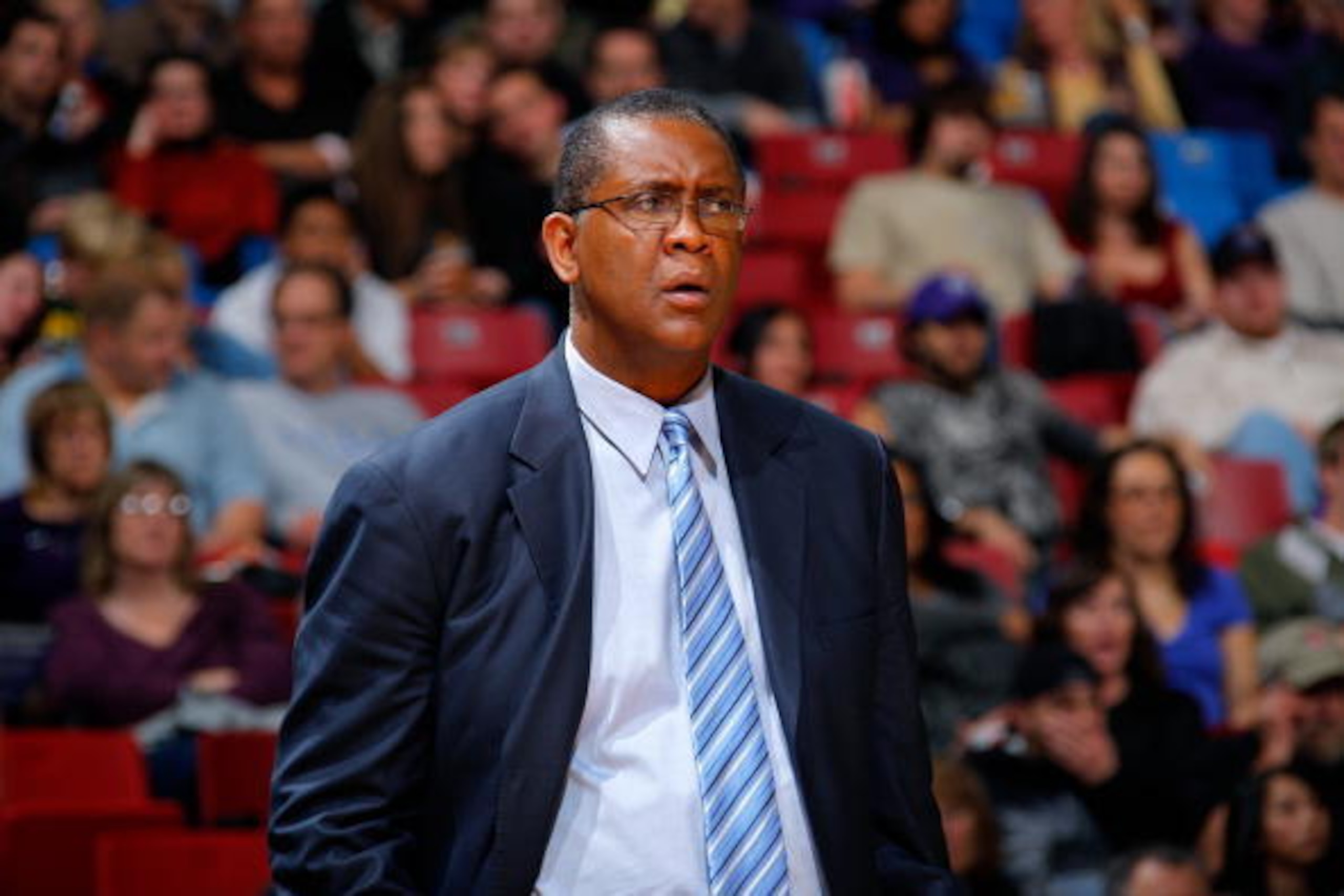 SACRAMENTO, CA - FEBRUARY 5: Assistant coach Bill Cartwright of the Phoenix Suns stands on the side line during the game against the Sacramento Kings on February 5, 2010 at Arco Arena in Sacramento, California. The Suns won 114-102. NOTE TO USER: User SACRAMENTO, CA - FEBRUARY 5: Assistant coach Bill Cartwright of the Phoenix Suns stands on the side line during the game against the Sacramento Kings on February 5, 2010 at Arco Arena in Sacramento, California. The Suns won 114-102. NOTE TO USER: User