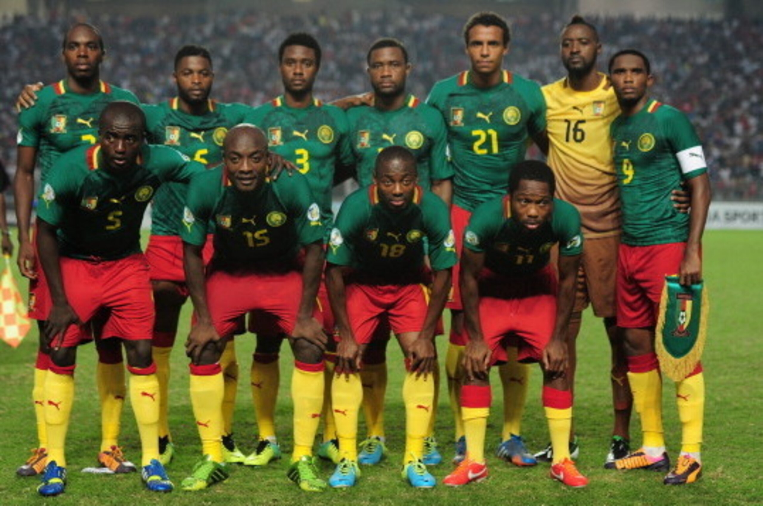 RADES, TUNISIA - OCTOBER 13:  The team of Cameroon pose during the FIFA 2014 World Cup qualifier at the Stade Olympique de Radès on October 13, 2013 in Rades, Tunisia.  (Photo by Jamie McDonald/Getty Images)