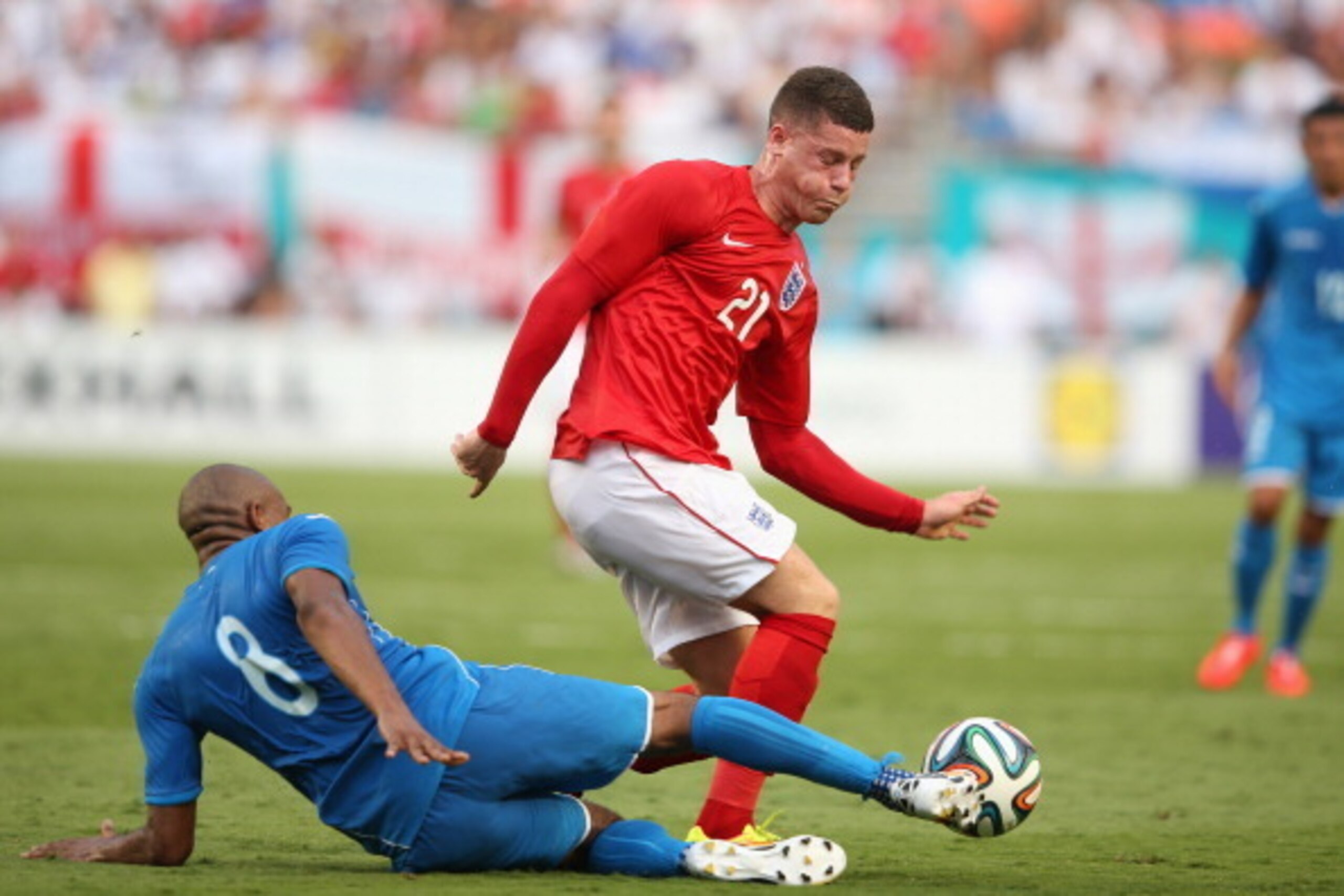 MIAMI GARDENS, FL - JUNE 07:  Ross Barkley of England is tackled by Wilson Palacios of Honduras during the International Friendly match between England and Honduras at the Sun Life Stadium on June 7, 2014 in Miami Gardens, Florida.  (Photo by Richard Heat