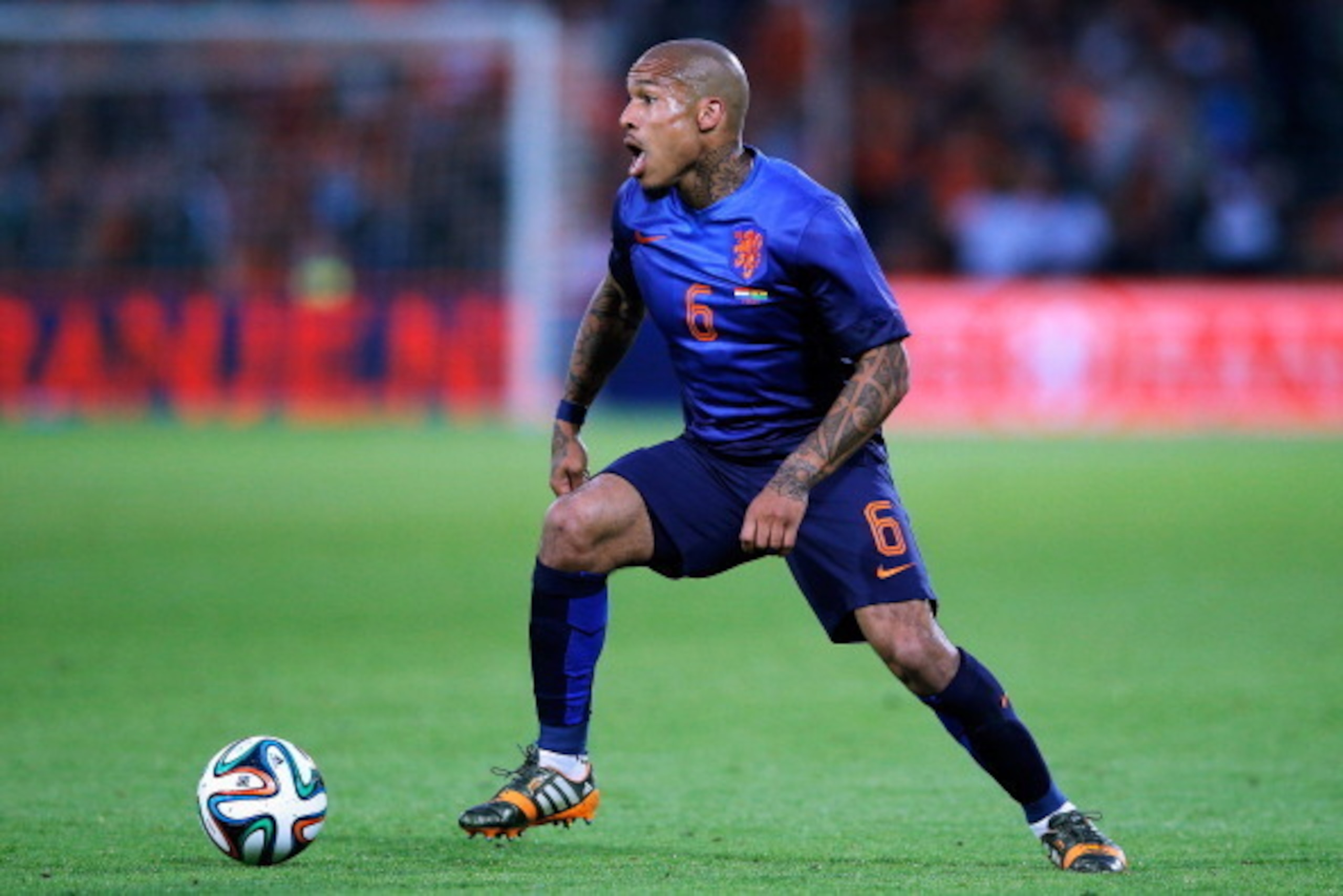 ROTTERDAM, NETHERLANDS - MAY 31: Nigel De Jong of Netherlands in action during the International Friendly match between Netherlands and Ghana at De Kuip on May 31, 2014 in Rotterdam, Netherlands. (Photo by Dean Mouhtaropoulos/Getty Images) ROTTERDAM, NETHERLANDS - MAY 31: Nigel De Jong of Netherlands in action during the International Friendly match between Netherlands and Ghana at De Kuip on May 31, 2014 in Rotterdam, Netherlands. (Photo by Dean Mouhtaropoulos/Getty Images)