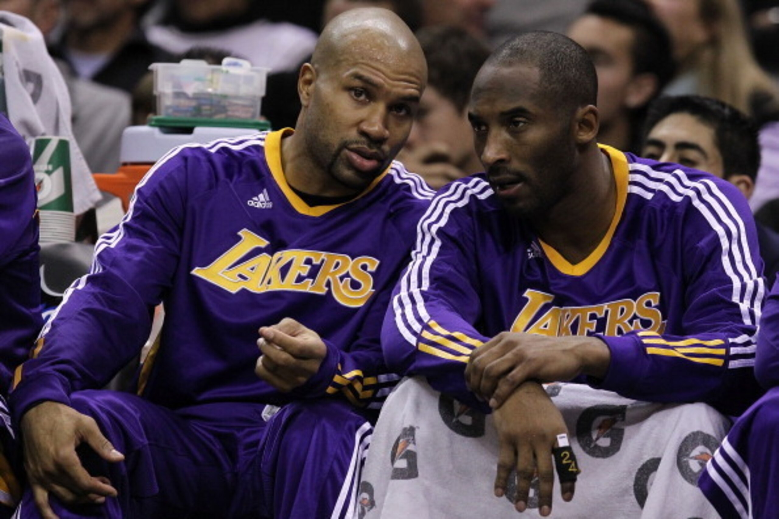 SAN ANTONIO, TX - DECEMBER 28:  Guard Derek Fisher #2 and Kobe Bryant #24 of the Los Angeles Lakers at AT&T Center on December 28, 2010 in San Antonio, Texas.  NOTE TO USER: User expressly acknowledges and agrees that, by downloading and/or using this pho