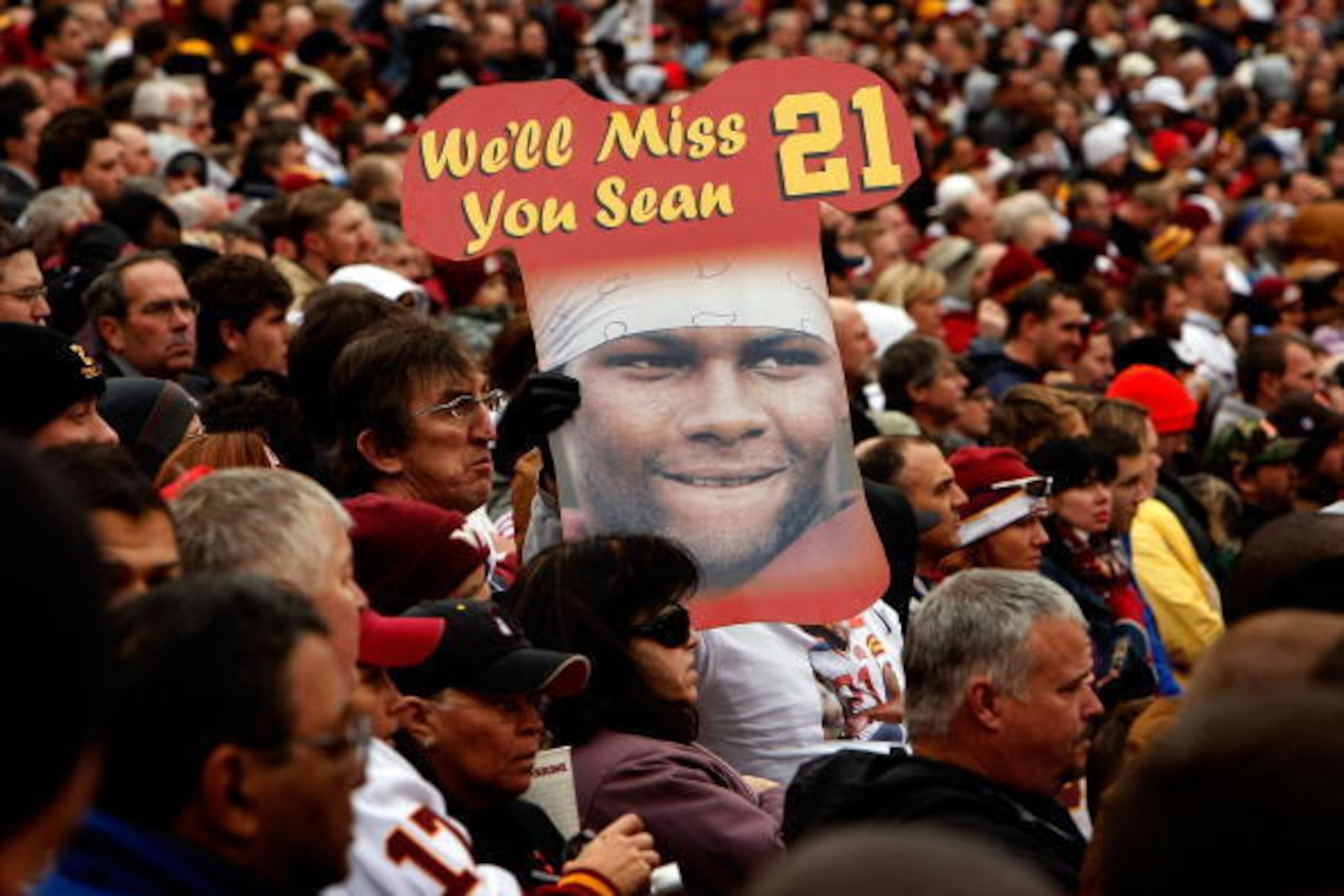 LANDOVER, MD - DECEMBER 02: Washington Redskins fans remember safety Sean Taylor before the start of their game against the Buffalo Bills December 2, 2007 at FedEx Field in Landover, Maryland. Taylor was killed earlier in the week during a burglary of hi LANDOVER, MD - DECEMBER 02: Washington Redskins fans remember safety Sean Taylor before the start of their game against the Buffalo Bills December 2, 2007 at FedEx Field in Landover, Maryland. Taylor was killed earlier in the week during a burglary of hi