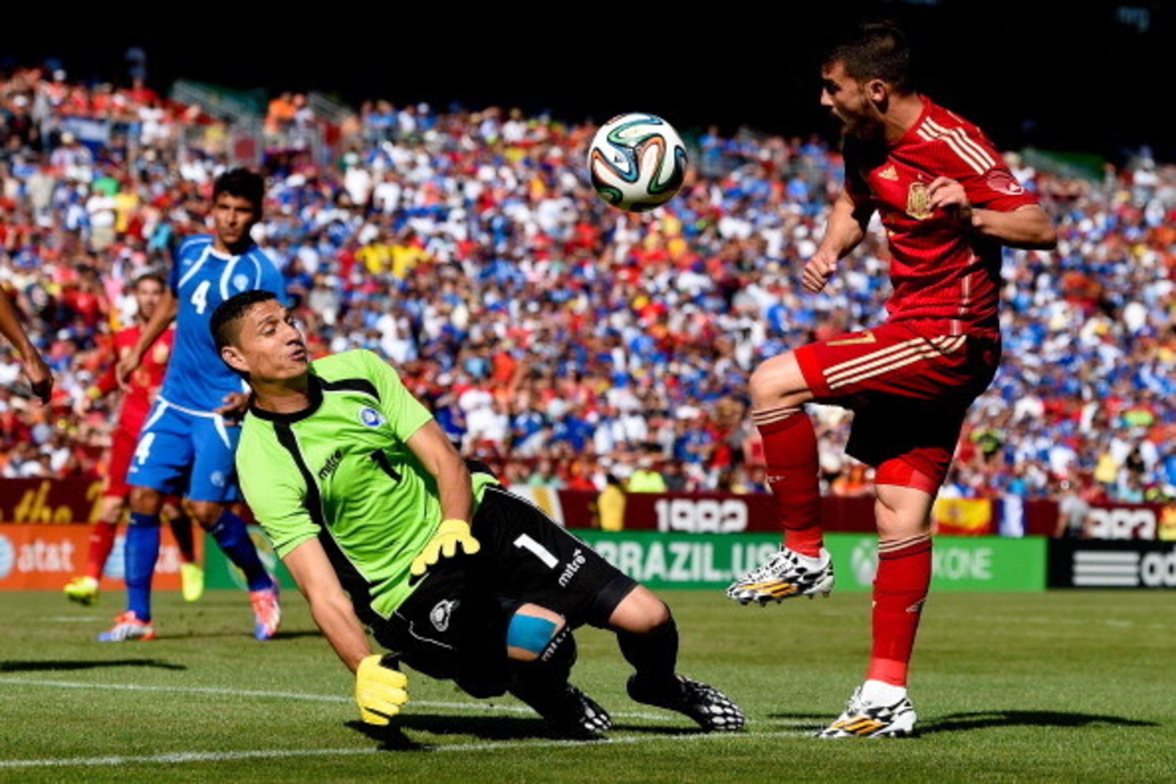 LANDOVER, MD - JUNE 07:  David Villa of Spain shoots towards goal during an international friendly match between El Salvador and Spain at FedExField on June 7, 2014 in Landover, Maryland.  (Photo by David Ramos/Getty Images)
