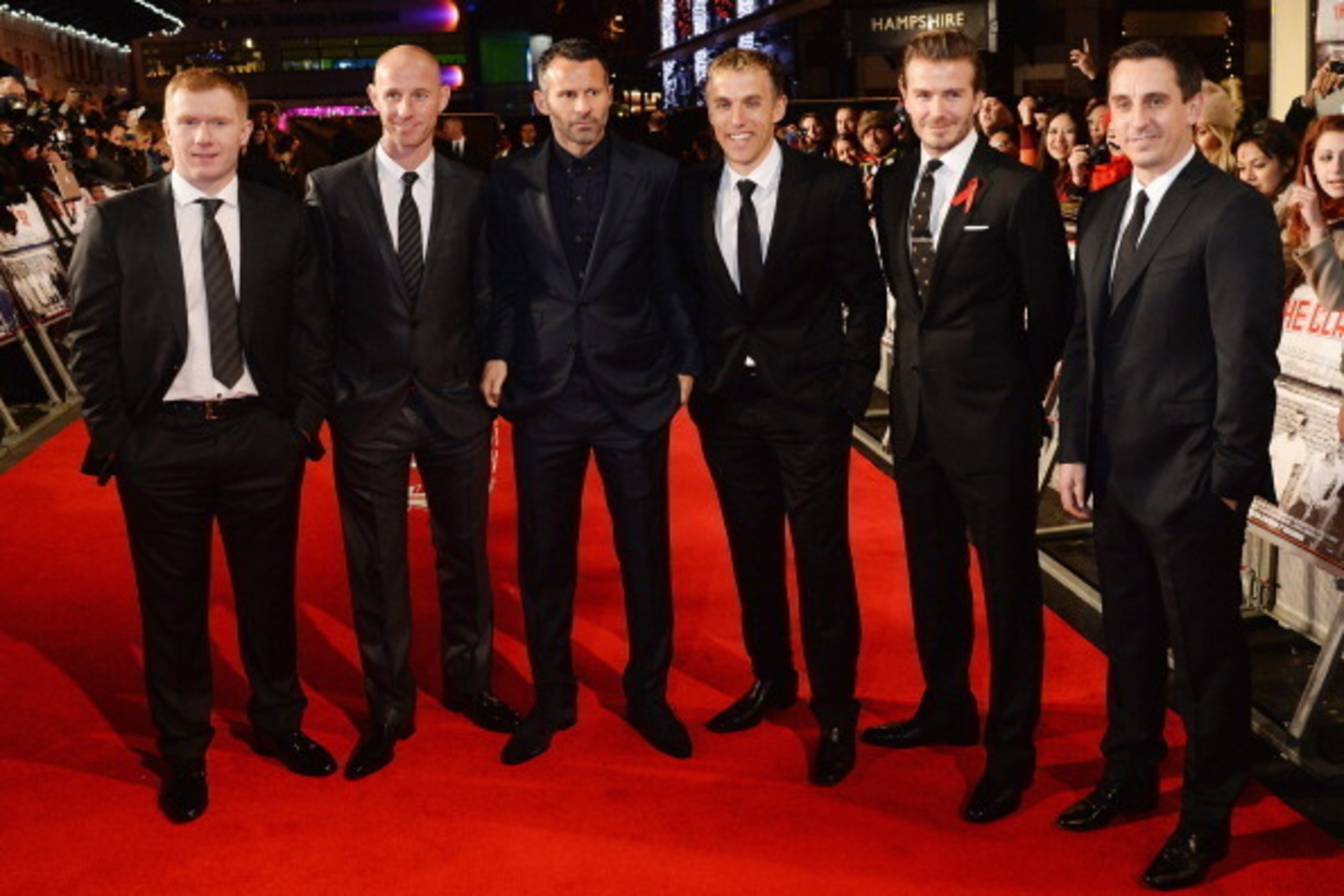 LONDON, ENGLAND - DECEMBER 01:  Paul Scholes, Nicky Butt, Ryan Giggs, Phil Neville, David Beckham and Gary Neville attend the World premiere of 'The Class of 92' at Odeon West End on December 1, 2013 in London, England.  (Photo by Dave J Hogan/Getty Image