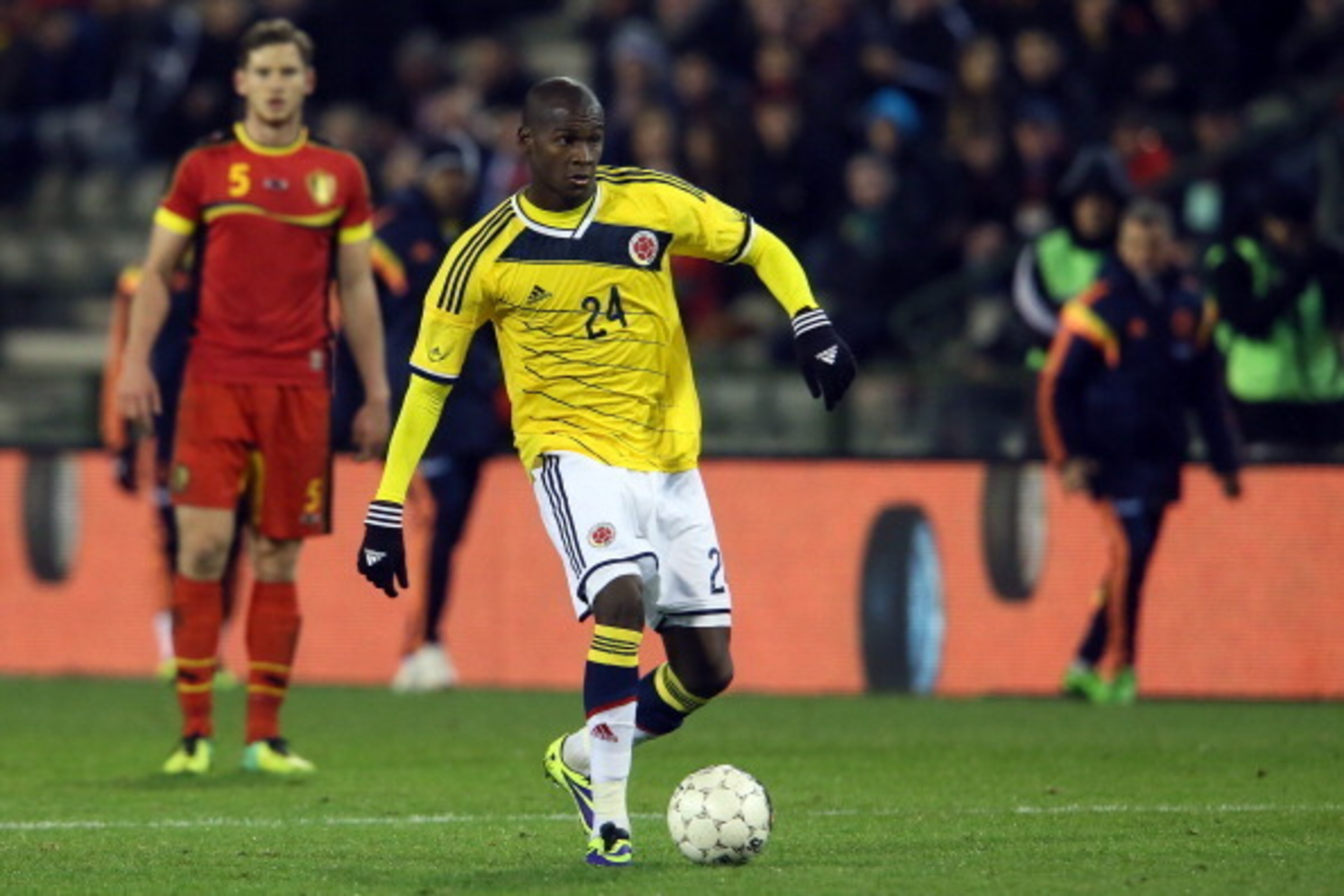 BRUSSELS, BELGIUM - NOVEMBER 14: Victor Ibarbo of Colombia runs with the ball during the international friendly match between Belgium and Colombia at King Badouin stadium on November 14, 2013 in Brussels, Belgium. (Photo by Christof Koepsel/Bongarts/Getty