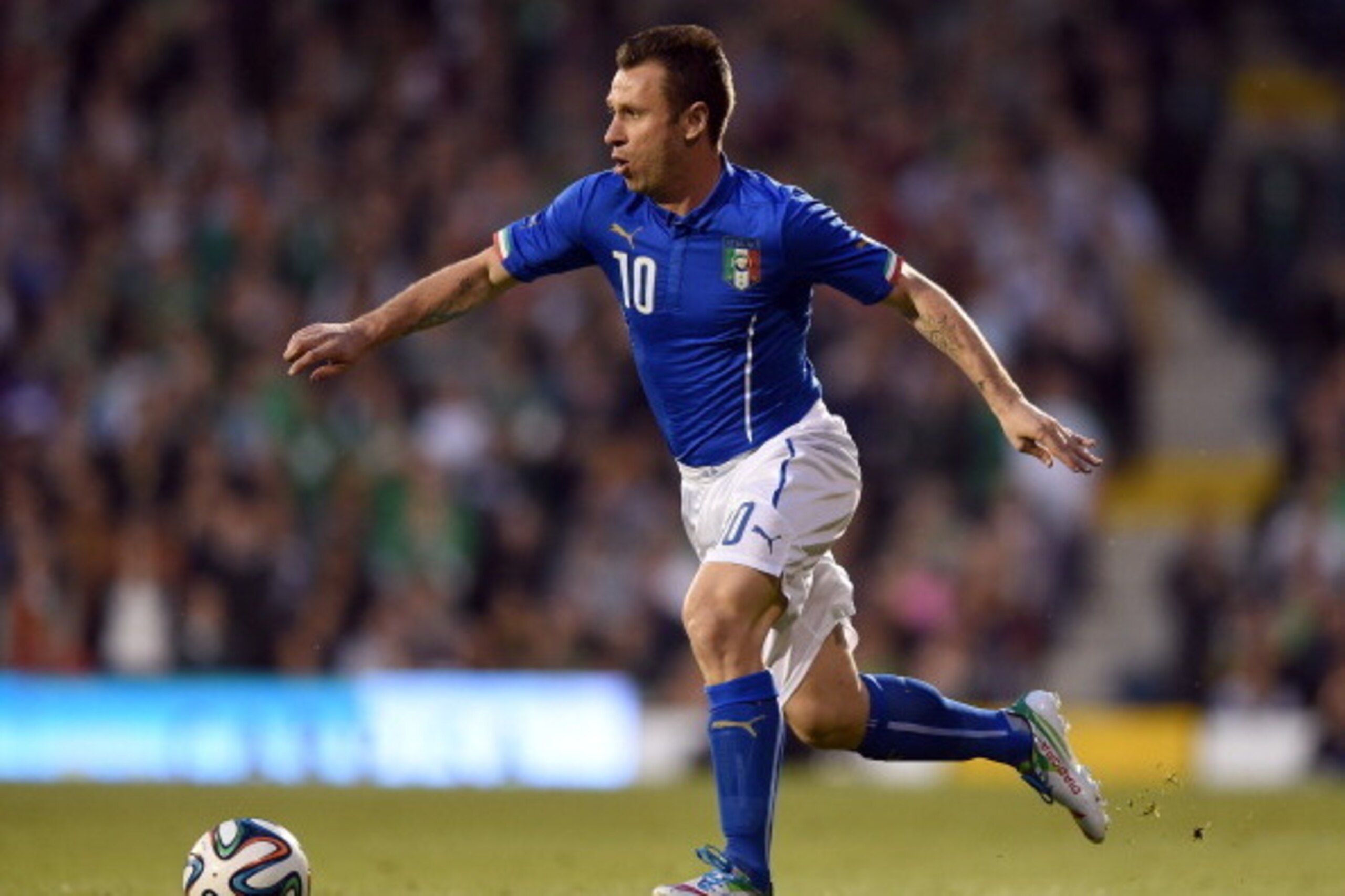LONDON, ENGLAND - MAY 31:  Antonio Cassano of Italy in action during the International Friendly match between Italy and Ireland at Craven Cottage on May 30, 2014 in London, England.  (Photo by Claudio Villa/Getty Images)