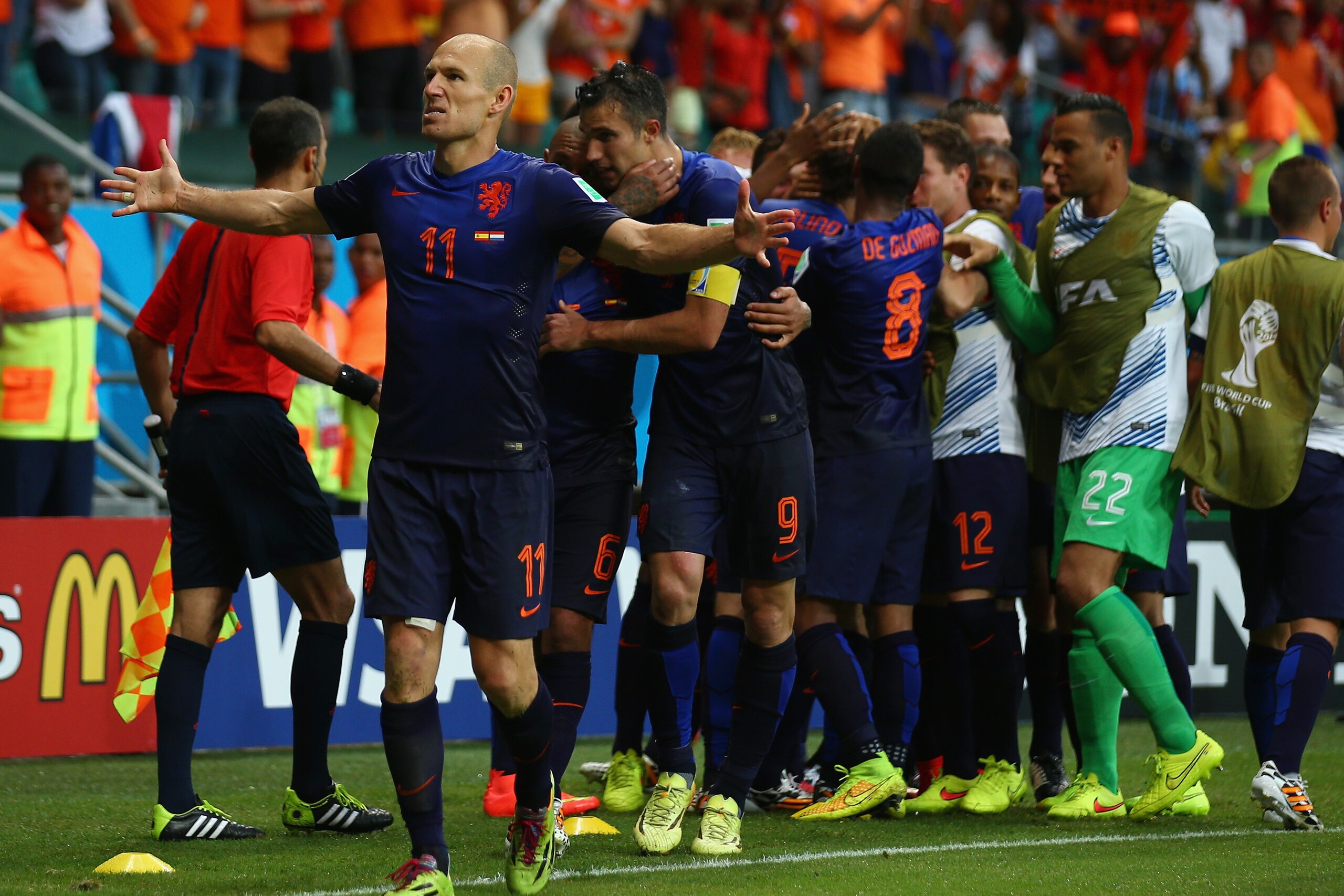 SALVADOR, BRAZIL - JUNE 13:  Arjen Robben of the Netherlands and his team-mates celebrate his goal during the 2014 FIFA World Cup Brazil Group B match between Spain and Netherlands at Arena Fonte Nova on June 13, 2014 in Salvador, Brazil.  (Photo by Paul
