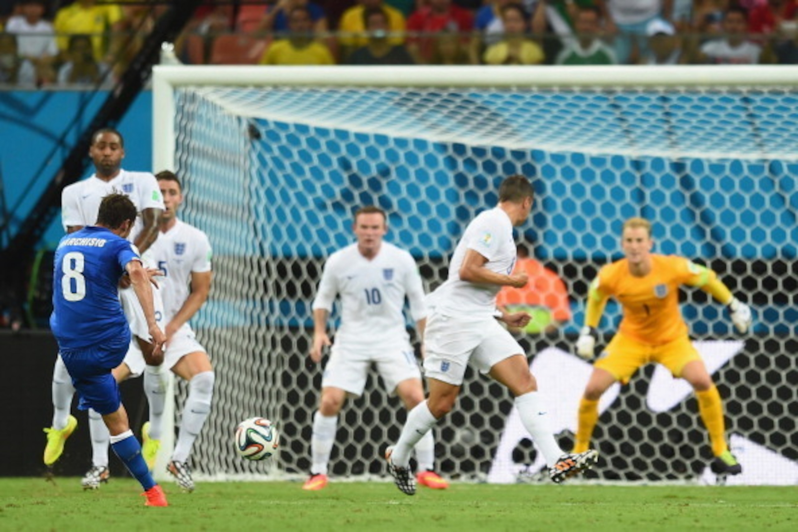 MANAUS, BRAZIL - JUNE 14:  Claudio Marchisio of Italy shoots and scores his team's first goal during the 2014 FIFA World Cup Brazil Group D match between England and Italy at Arena Amazonia on June 14, 2014 in Manaus, Brazil.  (Photo by Christopher Lee/Ge