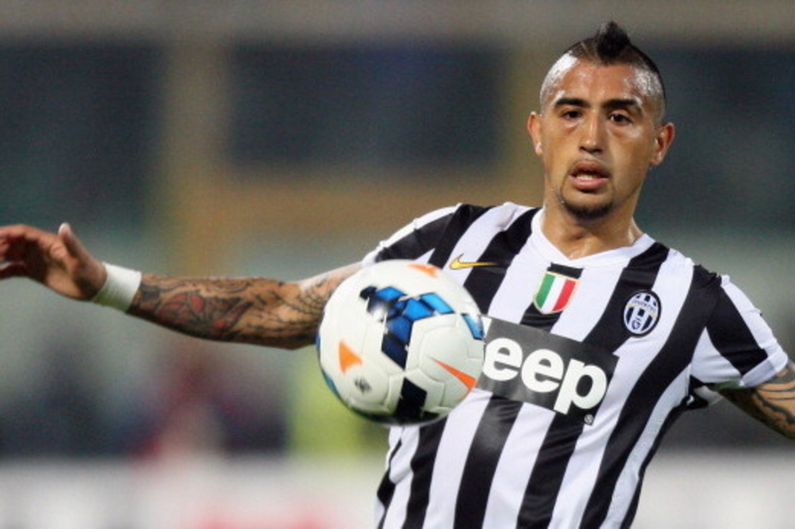 CATANIA, ITALY - MARCH 23:  Arturo Vidal of Juventus during the Serie A match between Calcio Catania and Juventus at Stadio Angelo Massimino on March 23, 2014 in Catania, Italy.  (Photo by Maurizio Lagana/Getty Images)