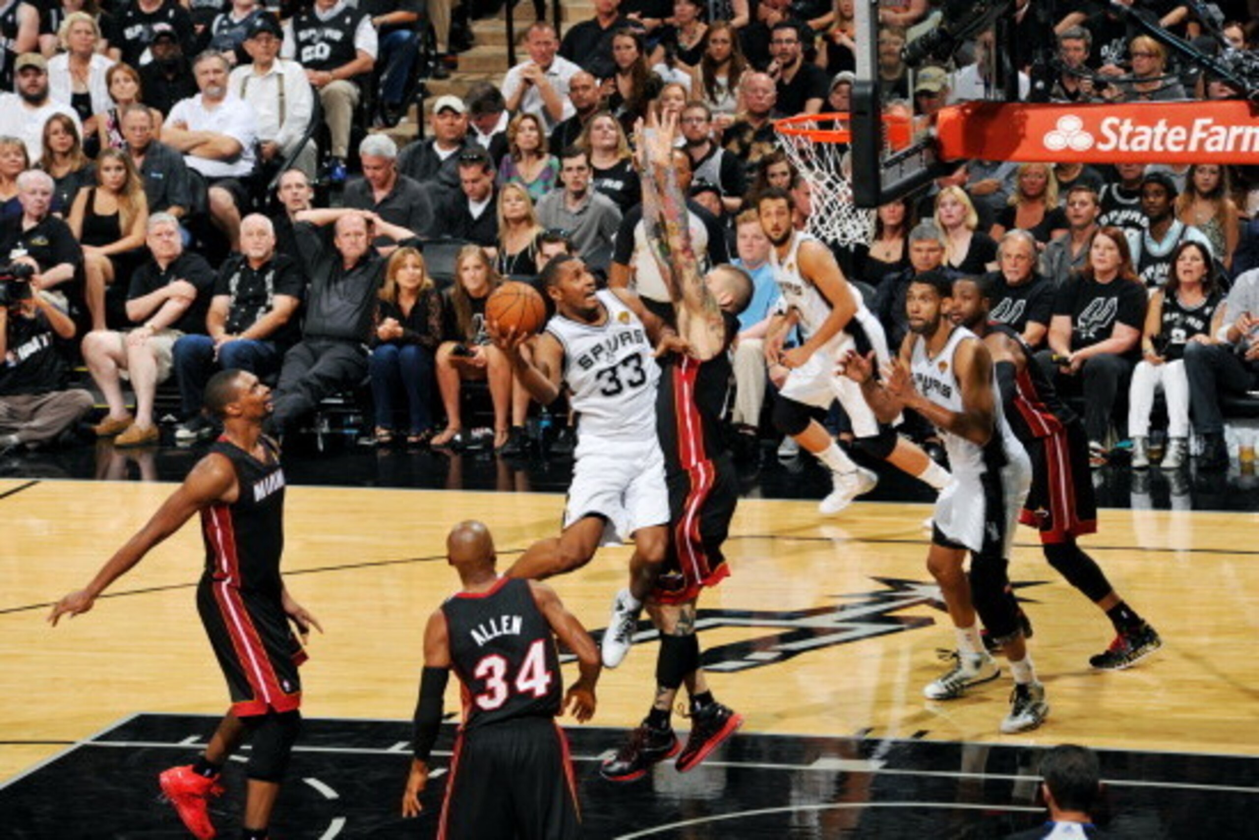 SAN ANTONIO, TX - JUNE 15: Boris Diaw #33 of the San Antonio Spurs shoots against the Miami Heat in Game Five of the 2014 NBA Finals on June 15, 2014 at AT&T Center in San Antonio, Texas. NOTE TO USER: User expressly acknowledges and agrees that, by downl SAN ANTONIO, TX - JUNE 15: Boris Diaw #33 of the San Antonio Spurs shoots against the Miami Heat in Game Five of the 2014 NBA Finals on June 15, 2014 at AT&T Center in San Antonio, Texas. NOTE TO USER: User expressly acknowledges and agrees that, by downl