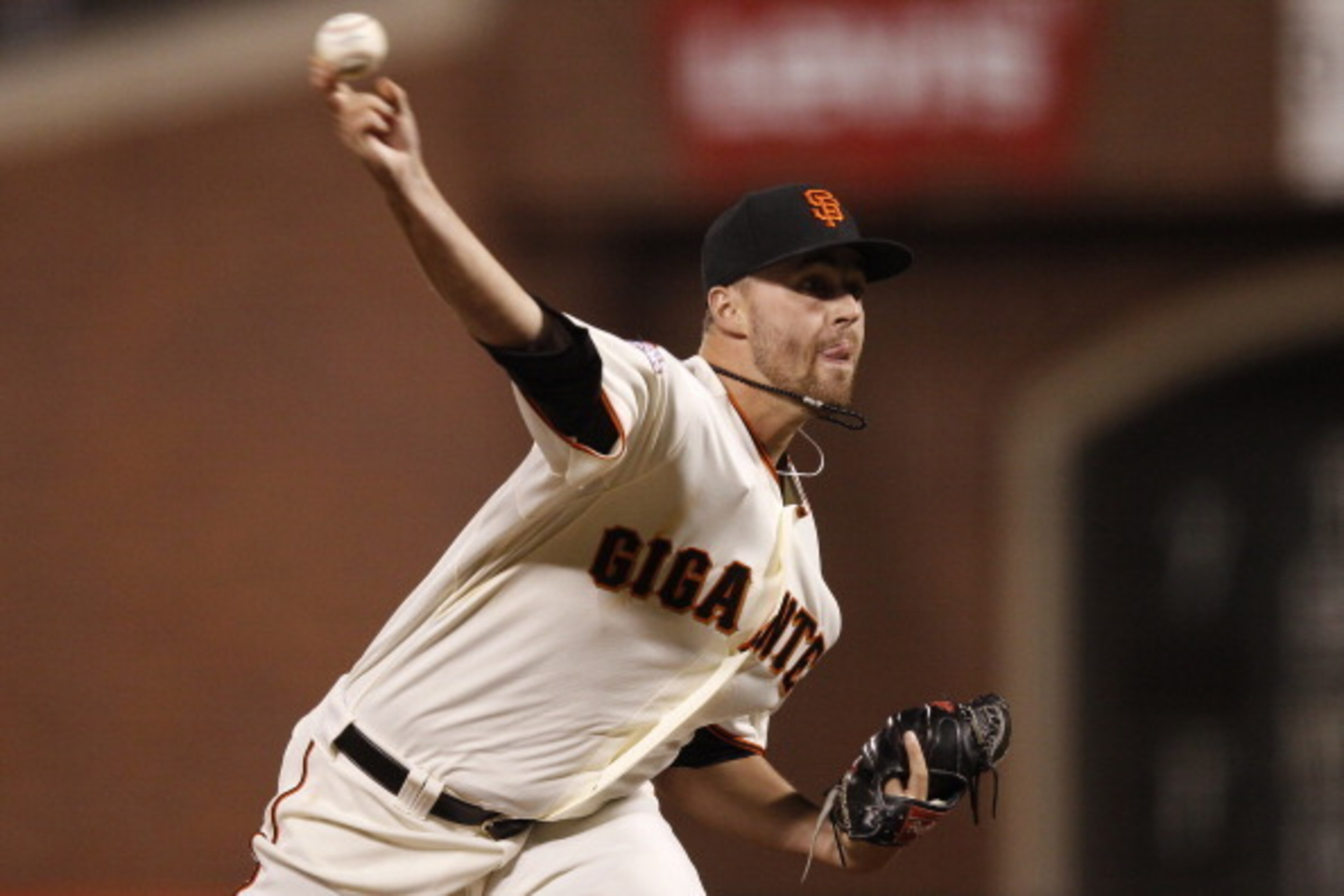 SAN FRANCISCO, CA - SEPTEMBER 7: Relief pitcher Heath Hembree #38 of the San Francisco Giants delivers a pitch against the Arizona Diamondbacks during the ninth inning at AT&T Park on September 7, 2013 in San Francisco, California. The Diamondbacks defe SAN FRANCISCO, CA - SEPTEMBER 7: Relief pitcher Heath Hembree #38 of the San Francisco Giants delivers a pitch against the Arizona Diamondbacks during the ninth inning at AT&T Park on September 7, 2013 in San Francisco, California. The Diamondbacks defe