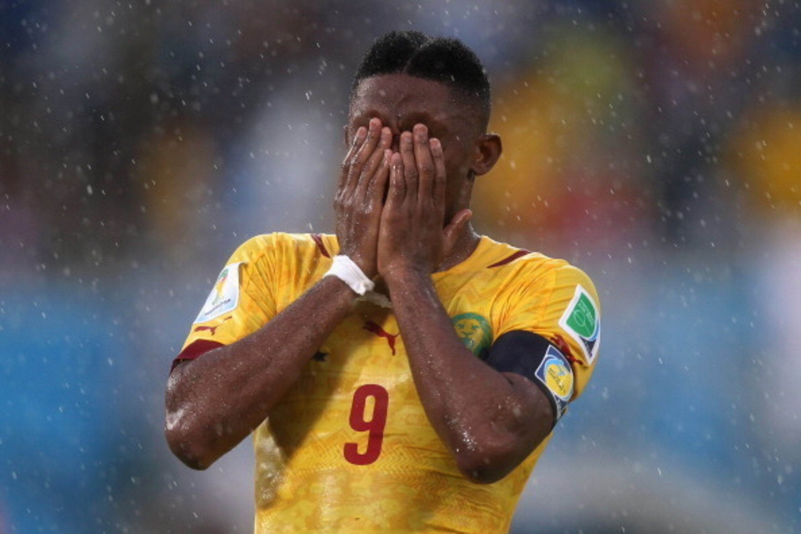 NATAL, BRAZIL - JUNE 13:  Samuel Eto'o of Cameroon reacts after a missed chance during the 2014 FIFA World Cup Brazil Group A match between Mexico and Cameroon at Estadio das Dunas on June 13, 2014 in Natal, Brazil.  (Photo by Clive Rose/Getty Images)
