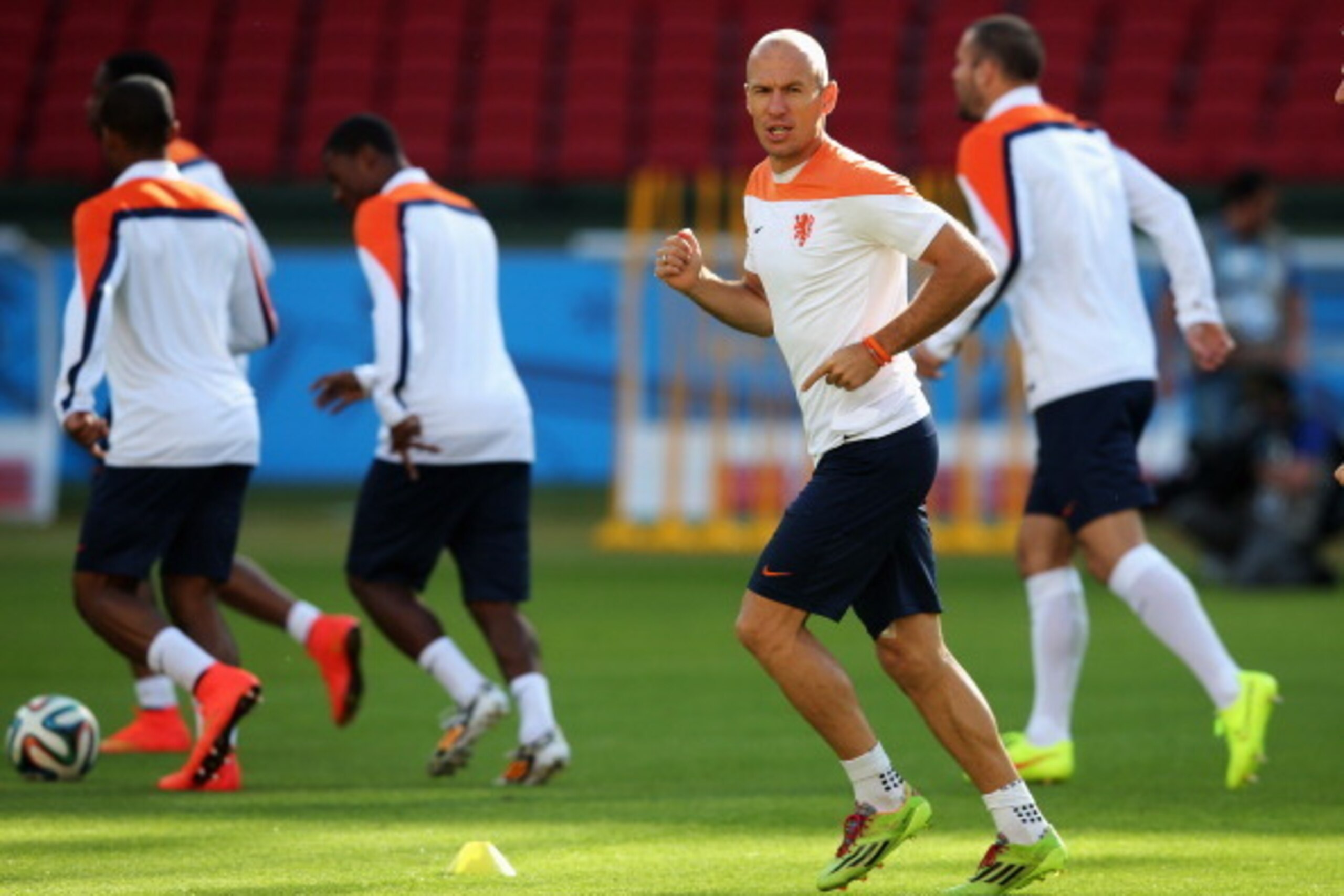 PORTO ALEGRE, BRAZIL - JUNE 17:  Arjen Robben in action during the Netherlands training session at the 2014 FIFA World Cup Brazil held at the Estadio Beira-Rio on June 17, 2014 in Porto Alegre, Brazil.  (Photo by Dean Mouhtaropoulos/Getty Images)