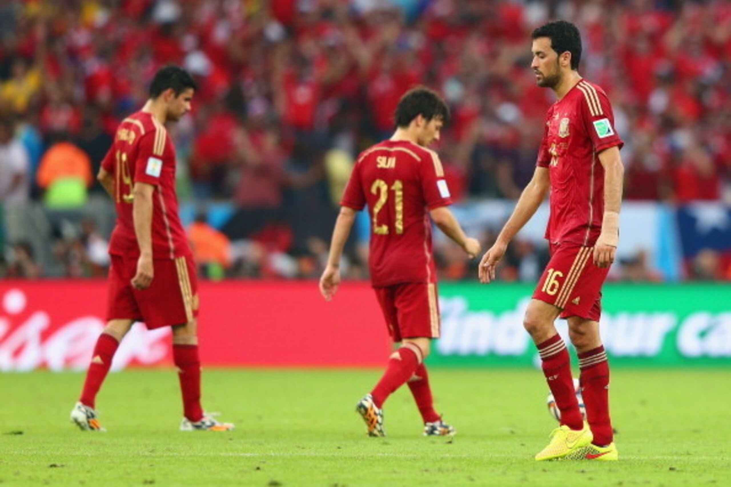 RIO DE JANEIRO, BRAZIL - JUNE 18: A dejected Sergio Busquets of Spain looks on during the 2014 FIFA World Cup Brazil Group B match between Spain and Chile at Maracana on June 18, 2014 in Rio de Janeiro, Brazil.  (Photo by Jamie Squire/Getty Images)